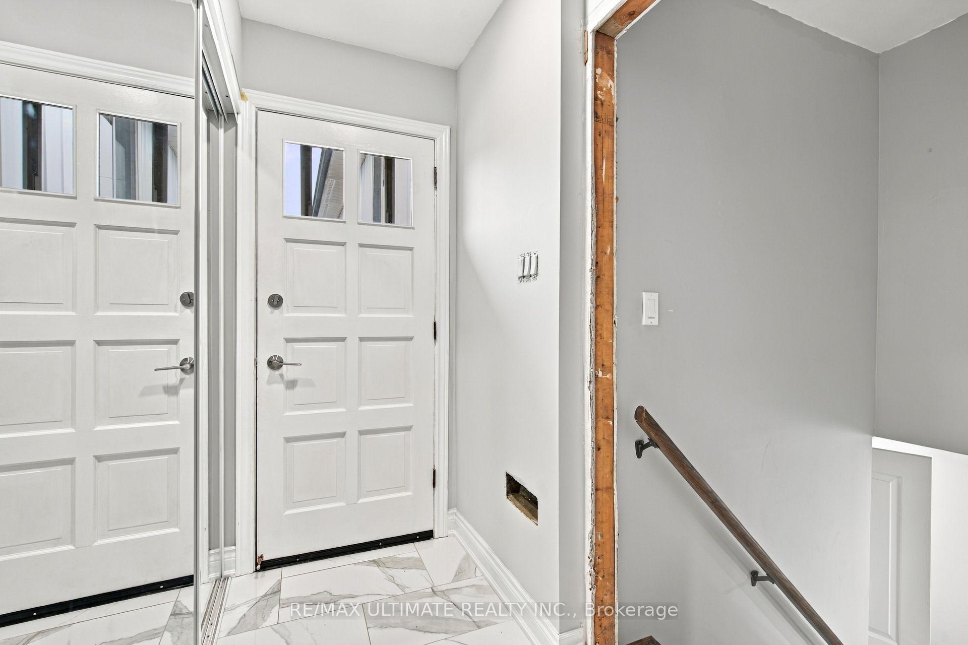 Photo 5 of 7639 Kittridge Drive, Mississauga, Malton — HOMEH