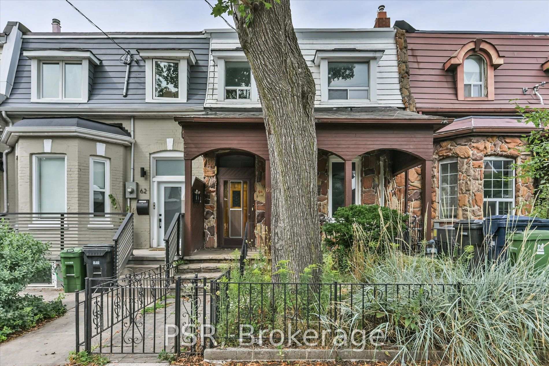 Photo 2 of 64 Gladstone Avenue, Toronto, Little Portugal — HOMEH