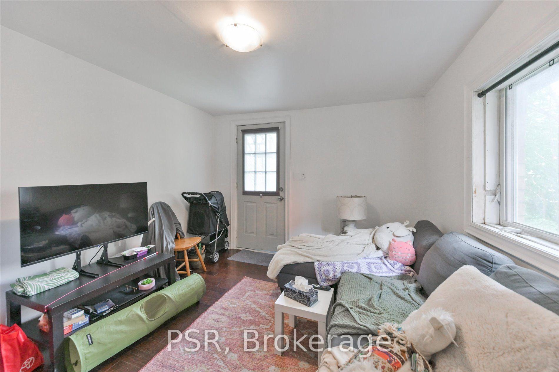 Photo 10 of 64 Gladstone Avenue, Toronto, Little Portugal — HOMEH
