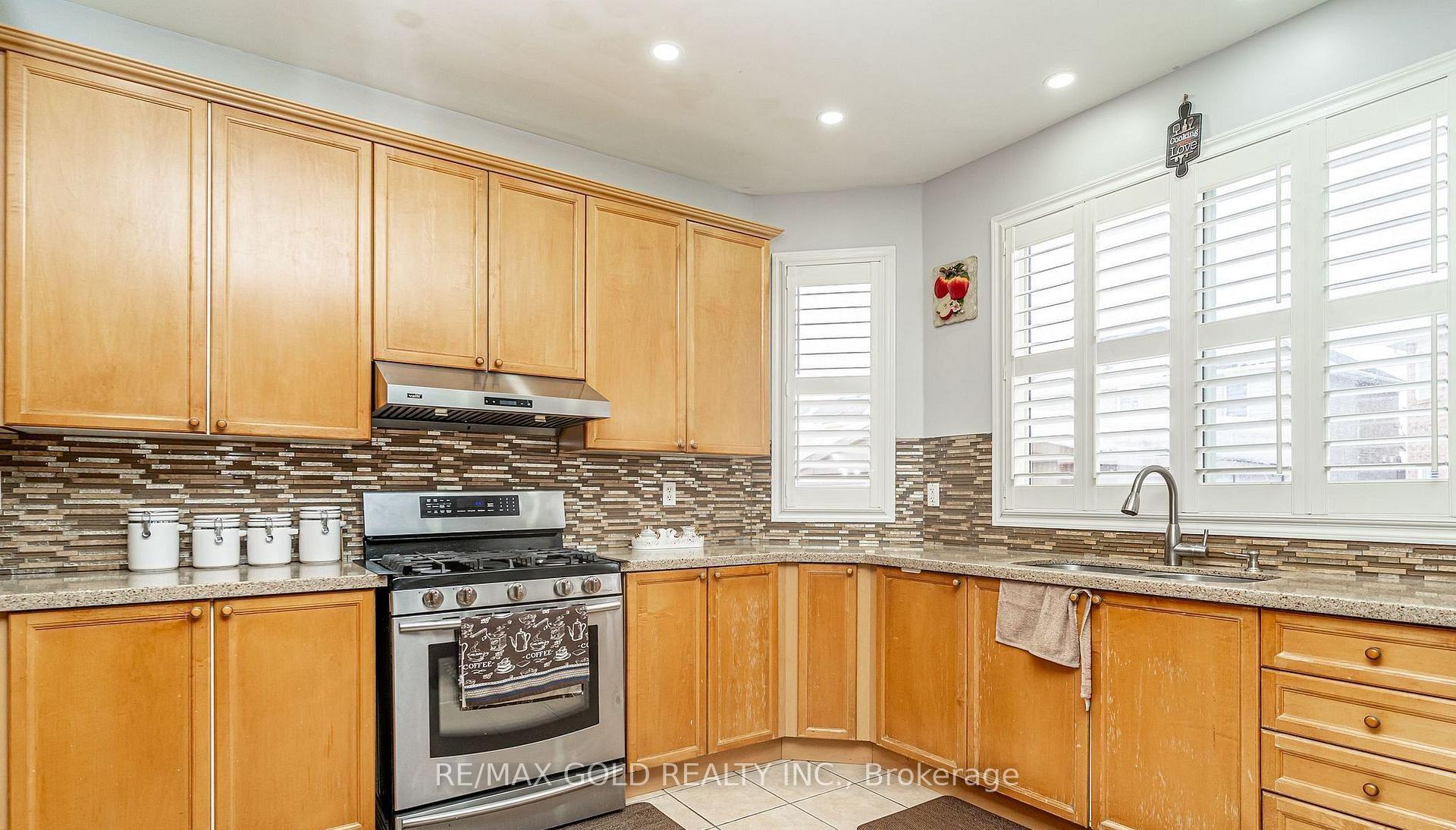 Photo 16 of 7 Bettey Road, Brampton, Vales of Castlemore — HOMEH