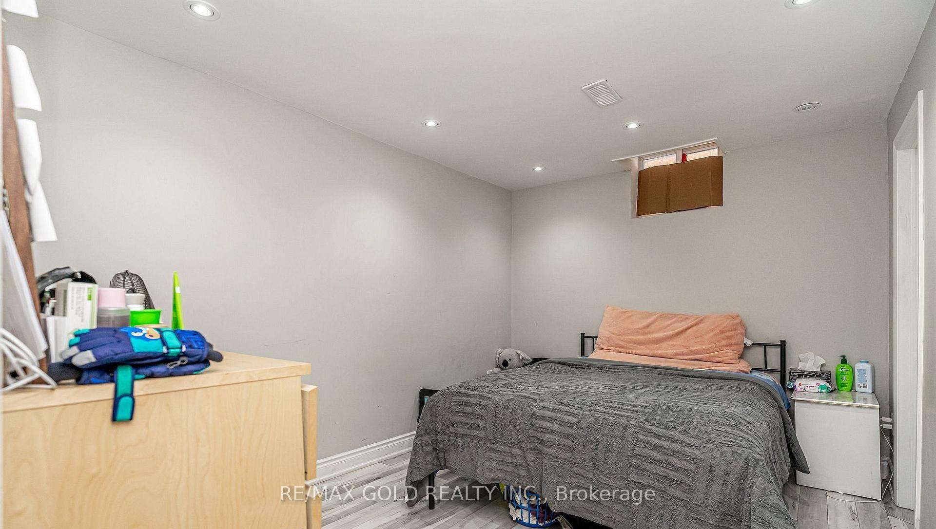 Photo 42 of 7 Bettey Road, Brampton, Vales of Castlemore — HOMEH