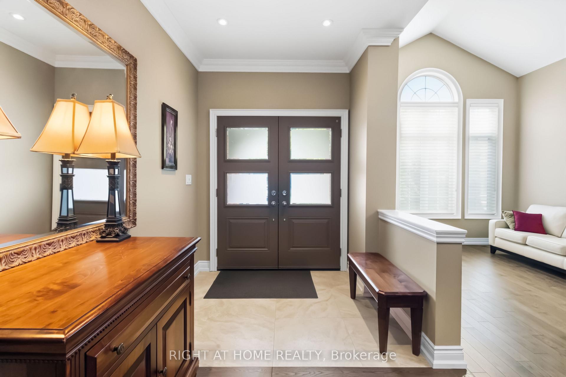 Photo 5 of 1213 Lindenrock Drive, Oakville, Joshua Creek — HOMEH