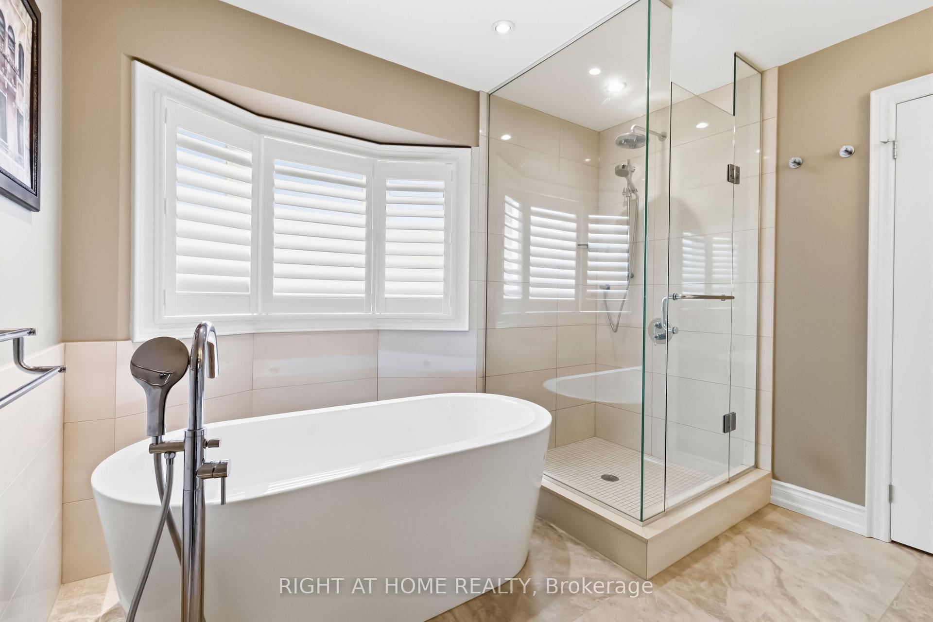 Photo 35 of 1213 Lindenrock Drive, Oakville, Joshua Creek — HOMEH