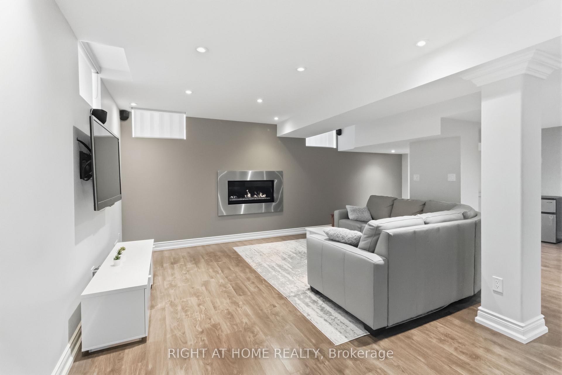 Photo 37 of 1213 Lindenrock Drive, Oakville, Joshua Creek — HOMEH