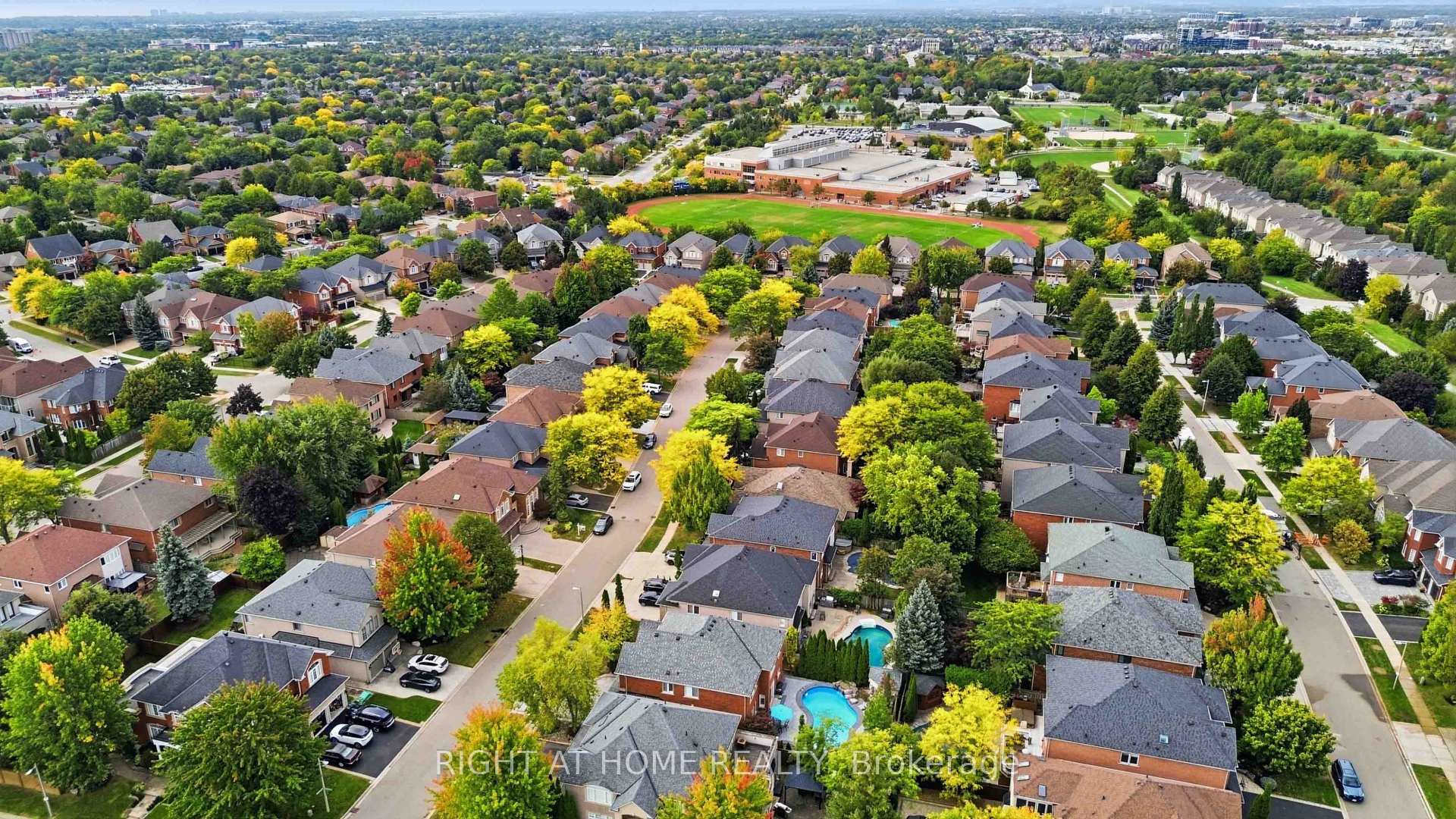 Photo 48 of 1213 Lindenrock Drive, Oakville, Joshua Creek — HOMEH