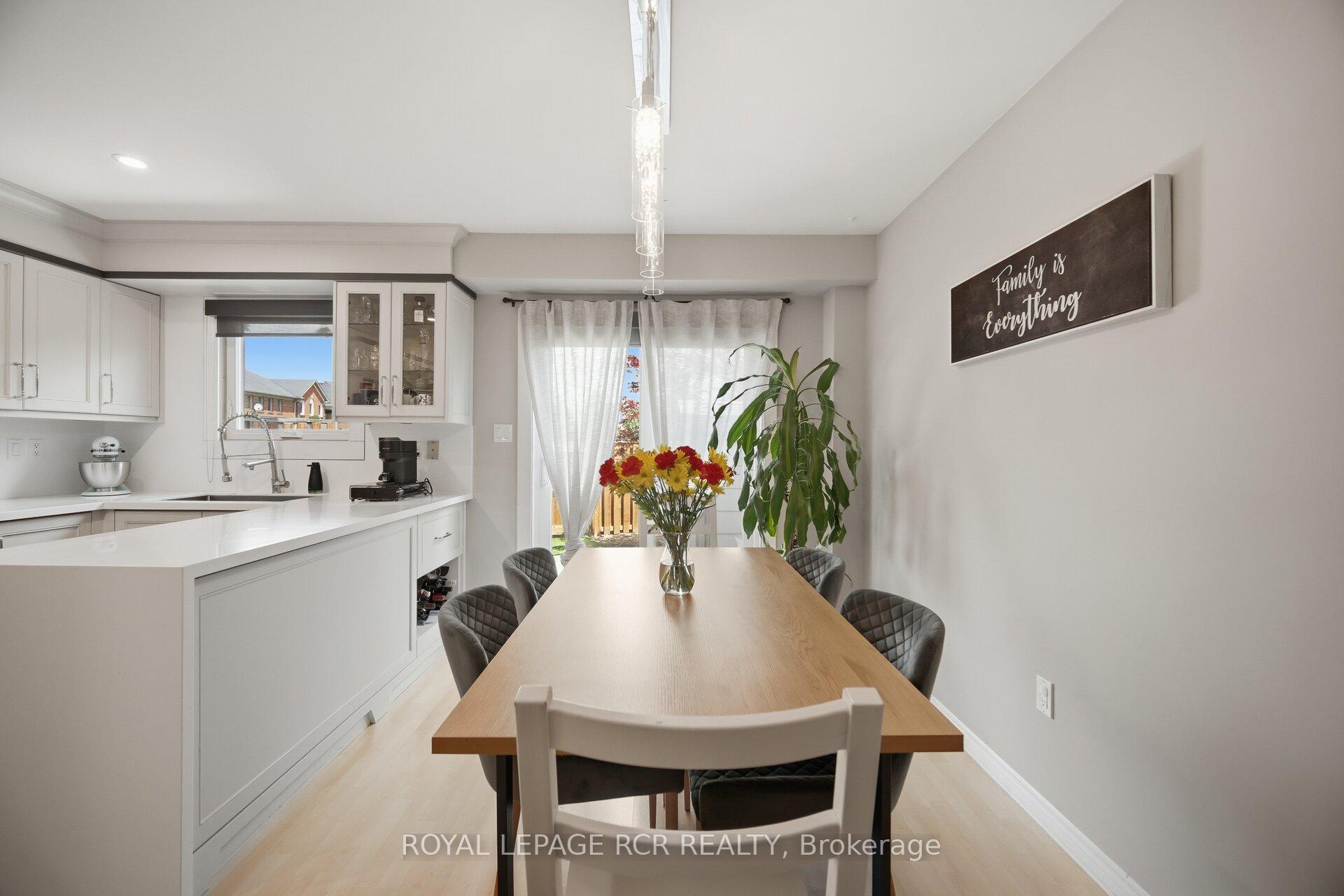 Photo 6 of 31 Alderbrook Place, Caledon, Bolton North — HOMEH