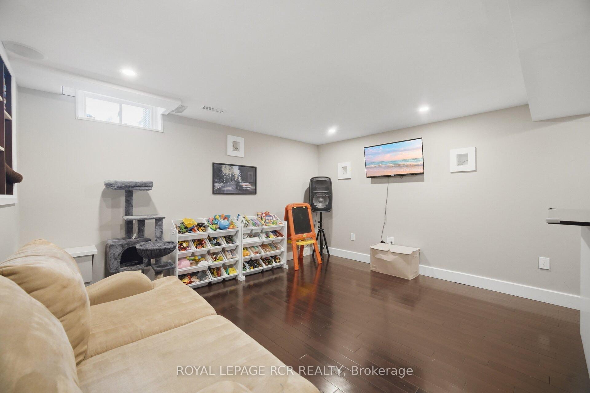 Photo 19 of 31 Alderbrook Place, Caledon, Bolton North — HOMEH