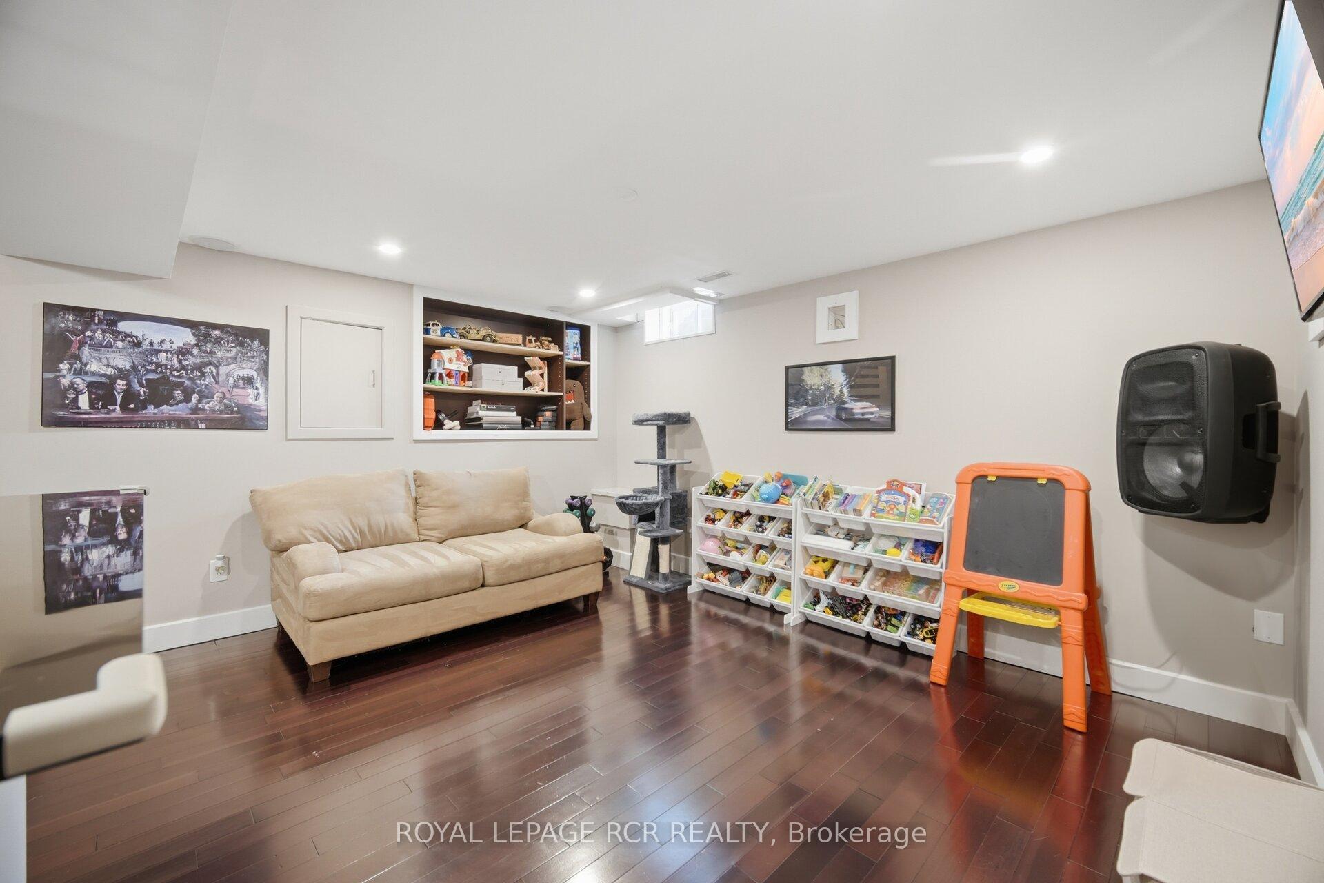 Photo 20 of 31 Alderbrook Place, Caledon, Bolton North — HOMEH