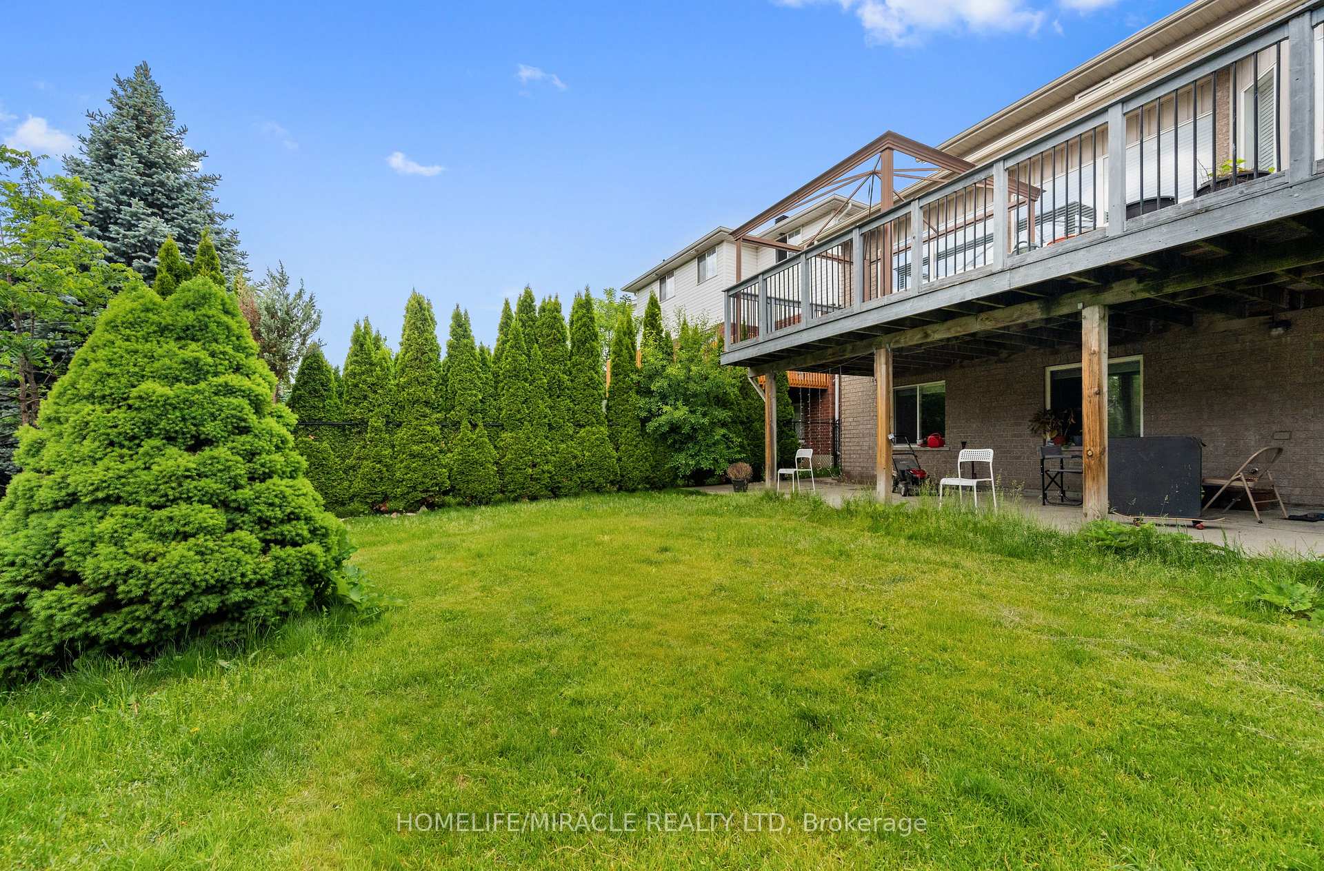 Photo 2 of Unit Basement, 4 Clairfields Drive, Guelph, Clairfields/Hanlon Business Park — HOMEH