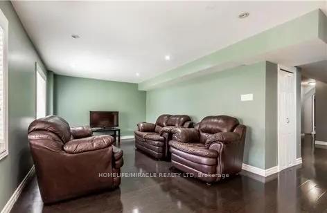 Photo 5 of Unit Basement, 4 Clairfields Drive, Guelph, Clairfields/Hanlon Business Park — HOMEH