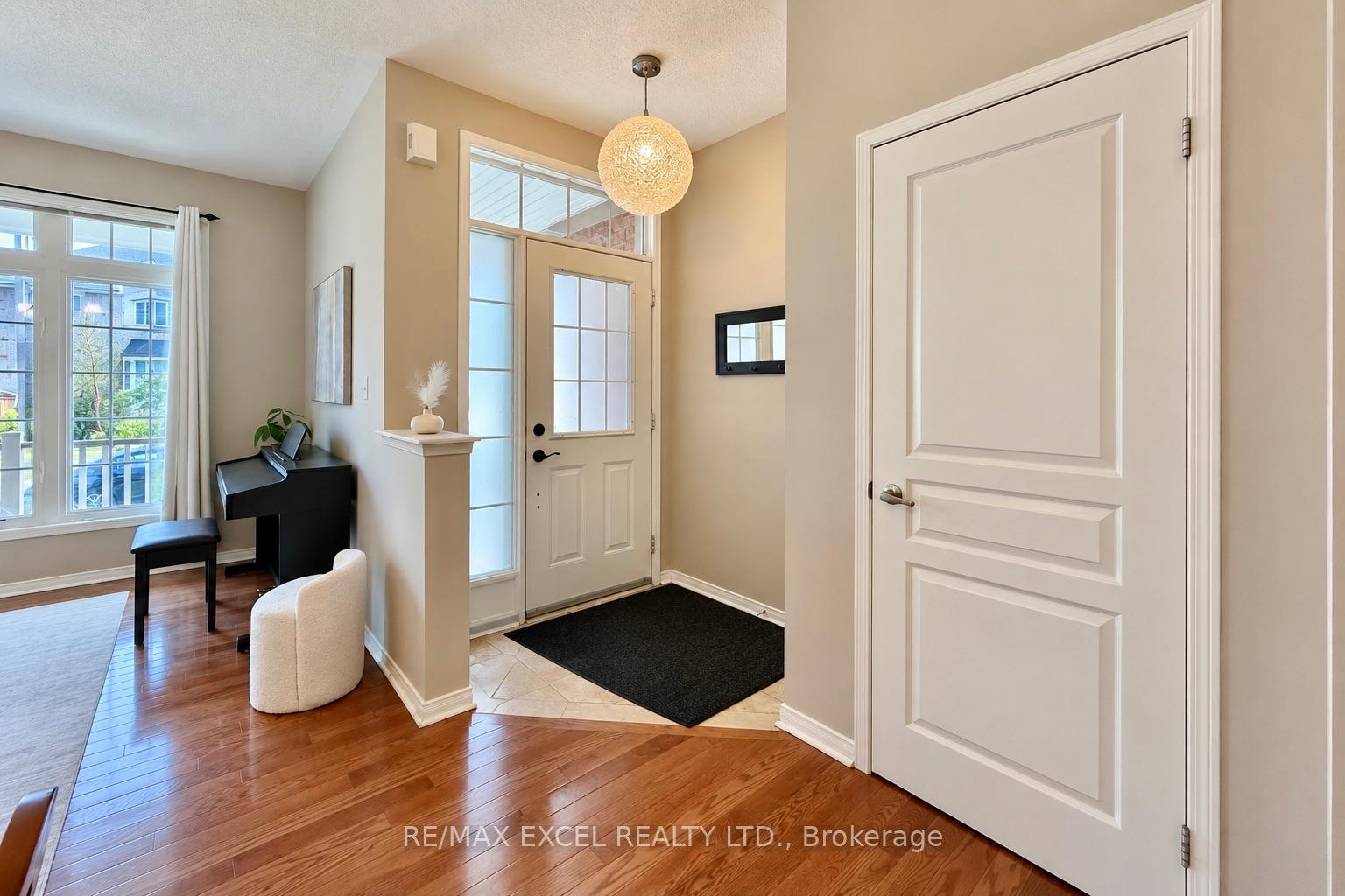 Photo 5 of 1808 Castlemore Avenue, Markham, Greensborough — HOMEH