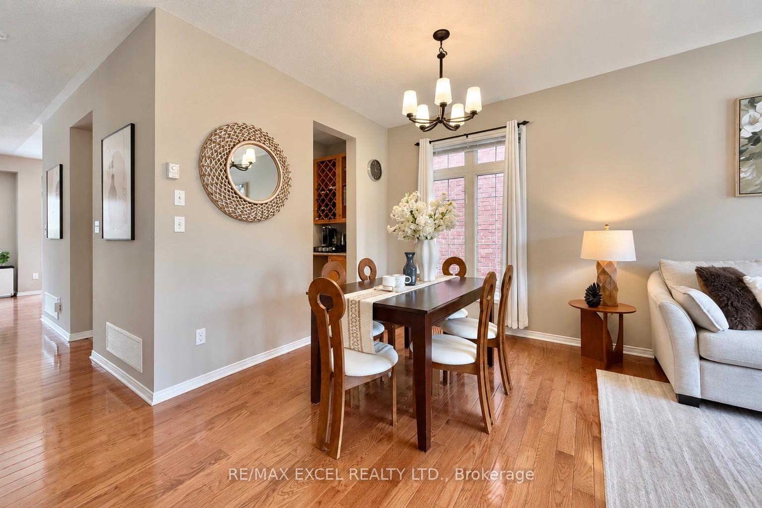 Photo 9 of 1808 Castlemore Avenue, Markham, Greensborough — HOMEH