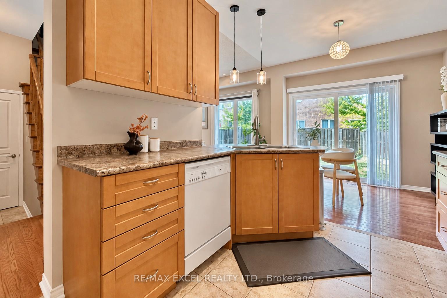 Photo 16 of 1808 Castlemore Avenue, Markham, Greensborough — HOMEH