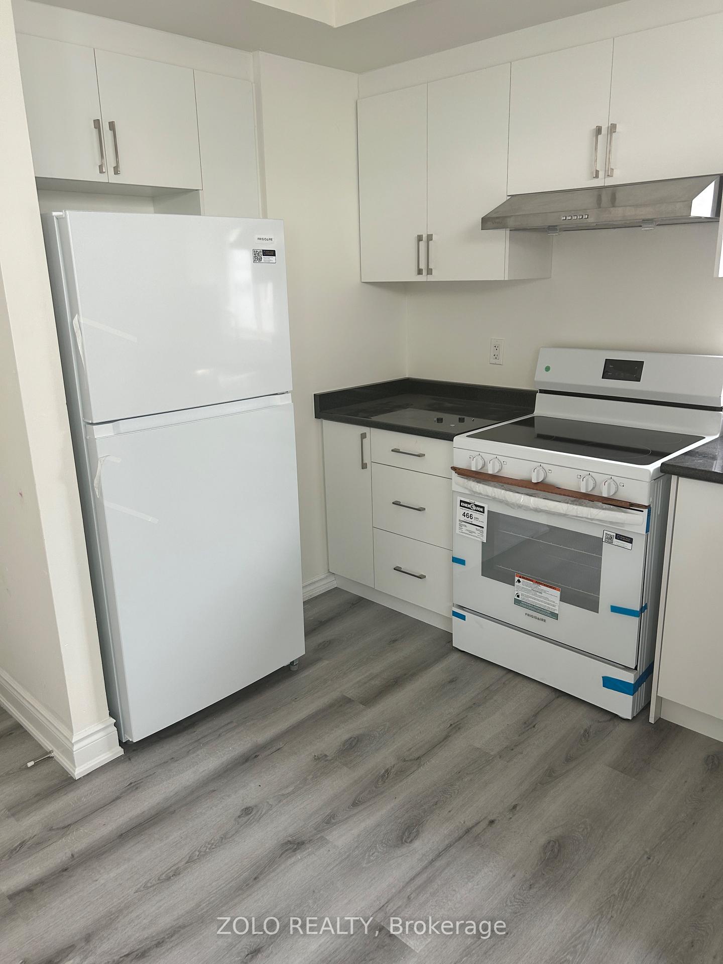 Photo 12 of Unit 1, 4299 Second Avenue, Niagara Falls, Downtown — HOMEH