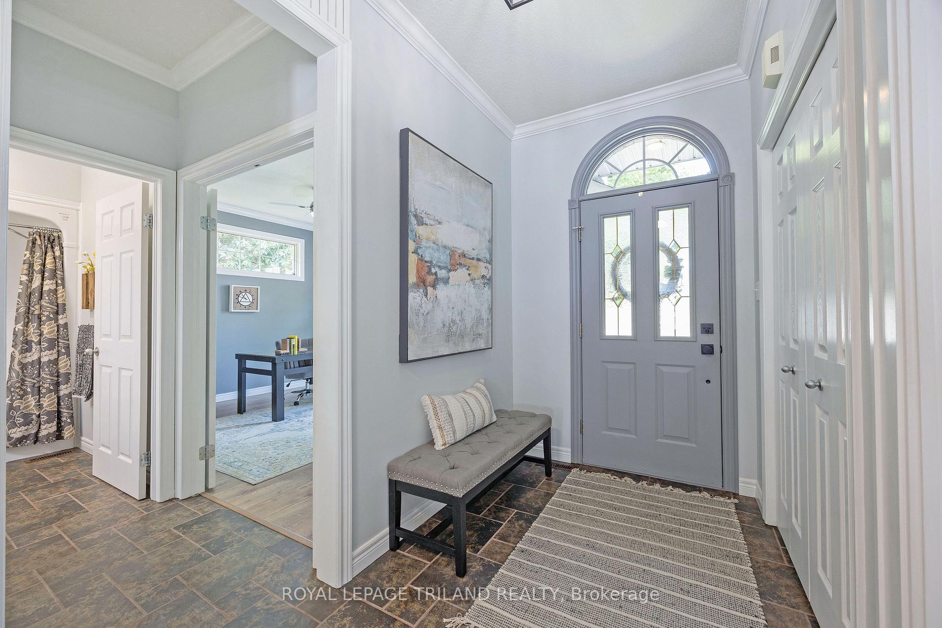 Photo 2 of 15 Augusta Crescent, St. Thomas — HOMEH