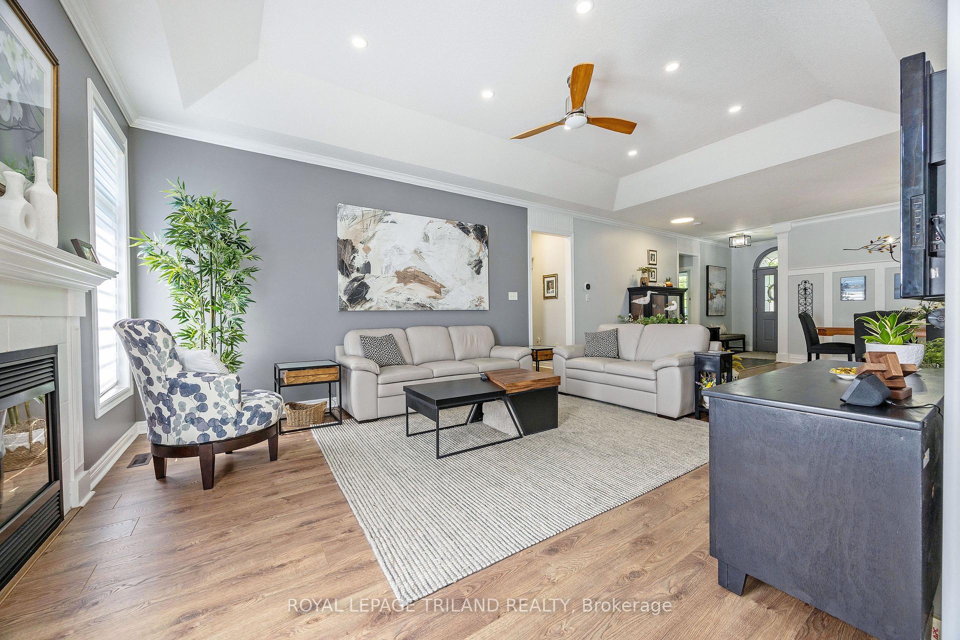Photo 11 of 15 Augusta Crescent, St. Thomas — HOMEH