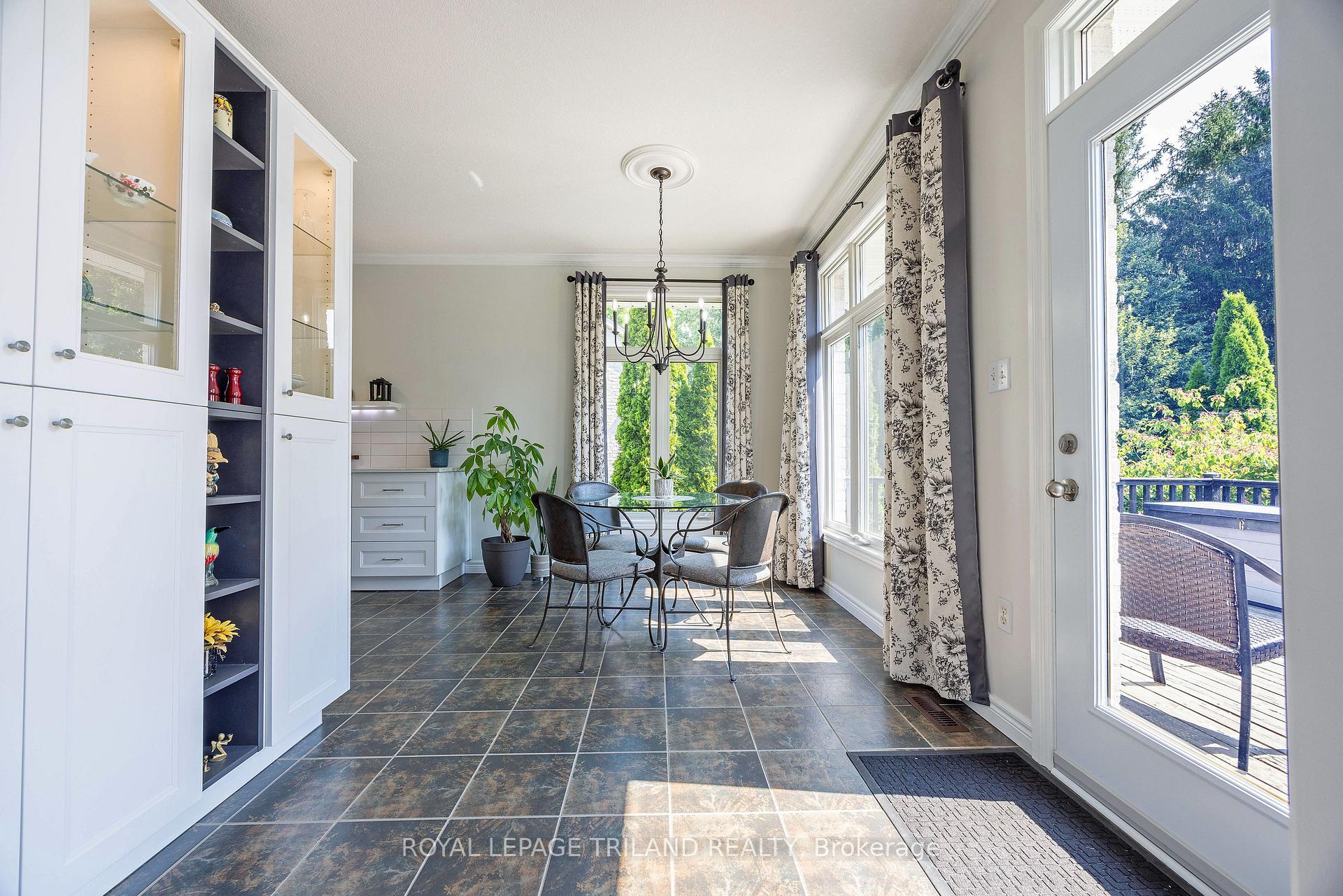 Photo 12 of 15 Augusta Crescent, St. Thomas — HOMEH