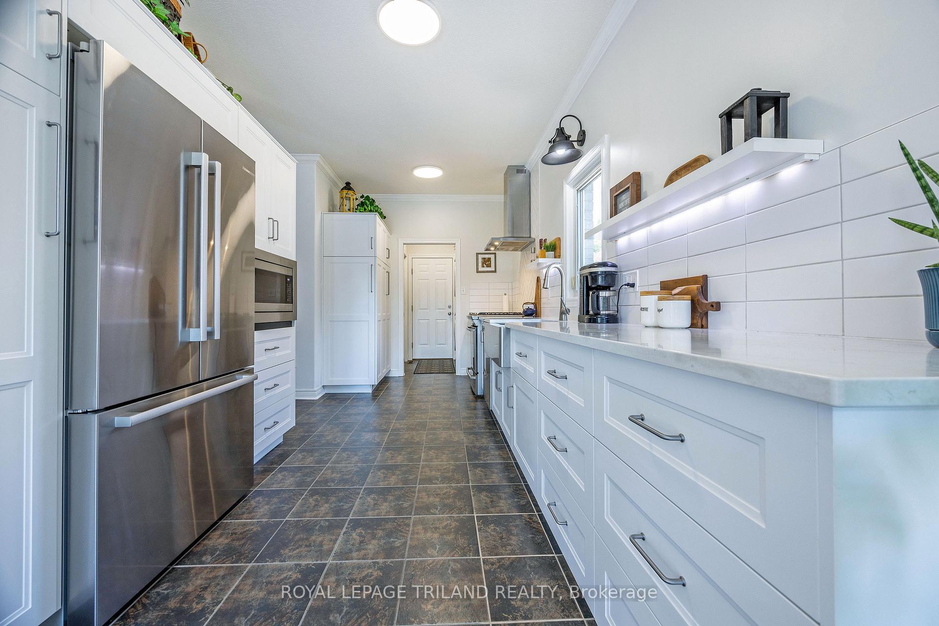 Photo 15 of 15 Augusta Crescent, St. Thomas — HOMEH