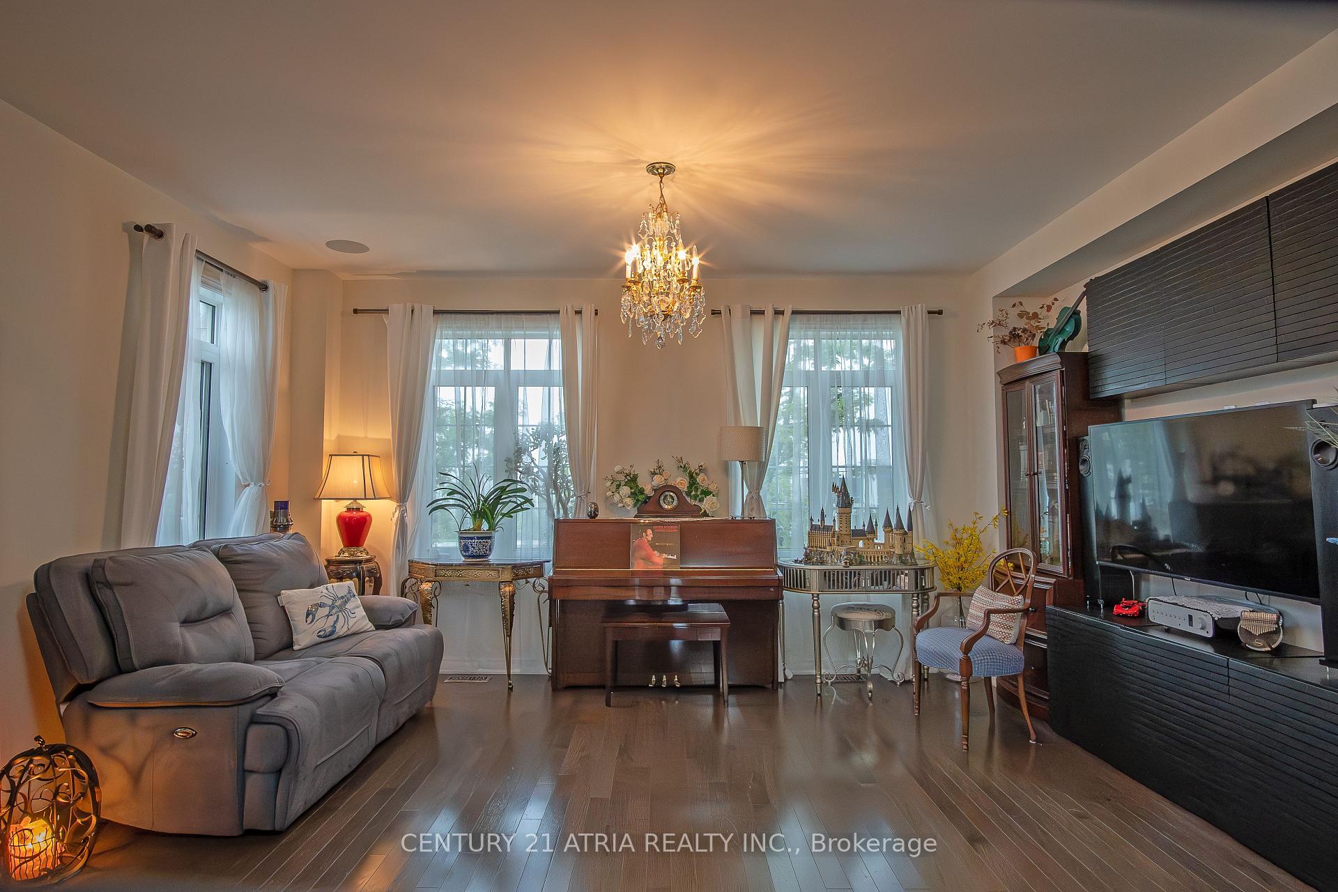 Photo 2 of 10951 Woodbine Avenue, Markham, Victoria Square — HOMEH