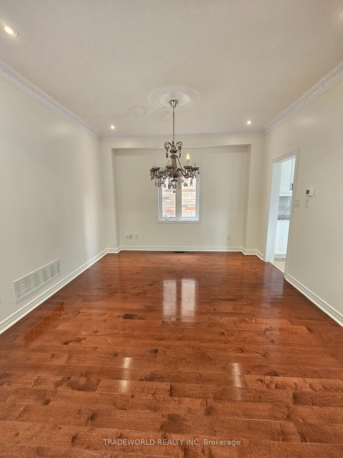 Photo 5 of 20 Peterkin Road, Markham, Greensborough — HOMEH