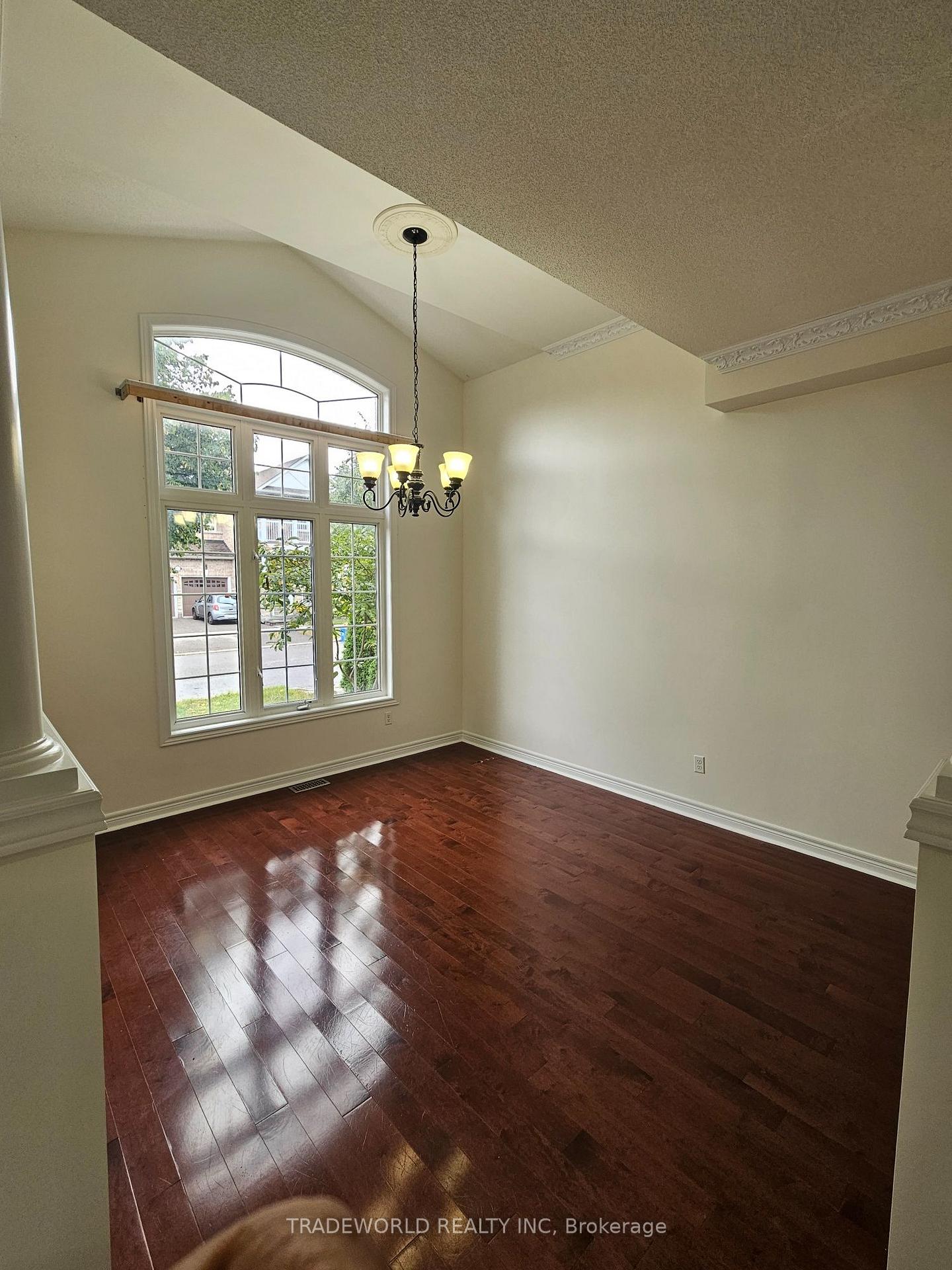 Photo 7 of 20 Peterkin Road, Markham, Greensborough — HOMEH