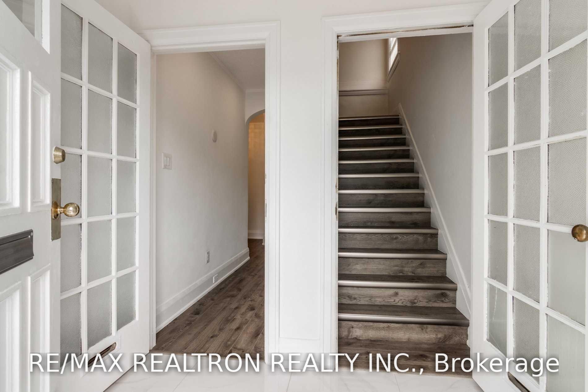 Photo 4 of Unit Upper, 4 Hillholm Road, Toronto, Forest Hill South — HOMEH