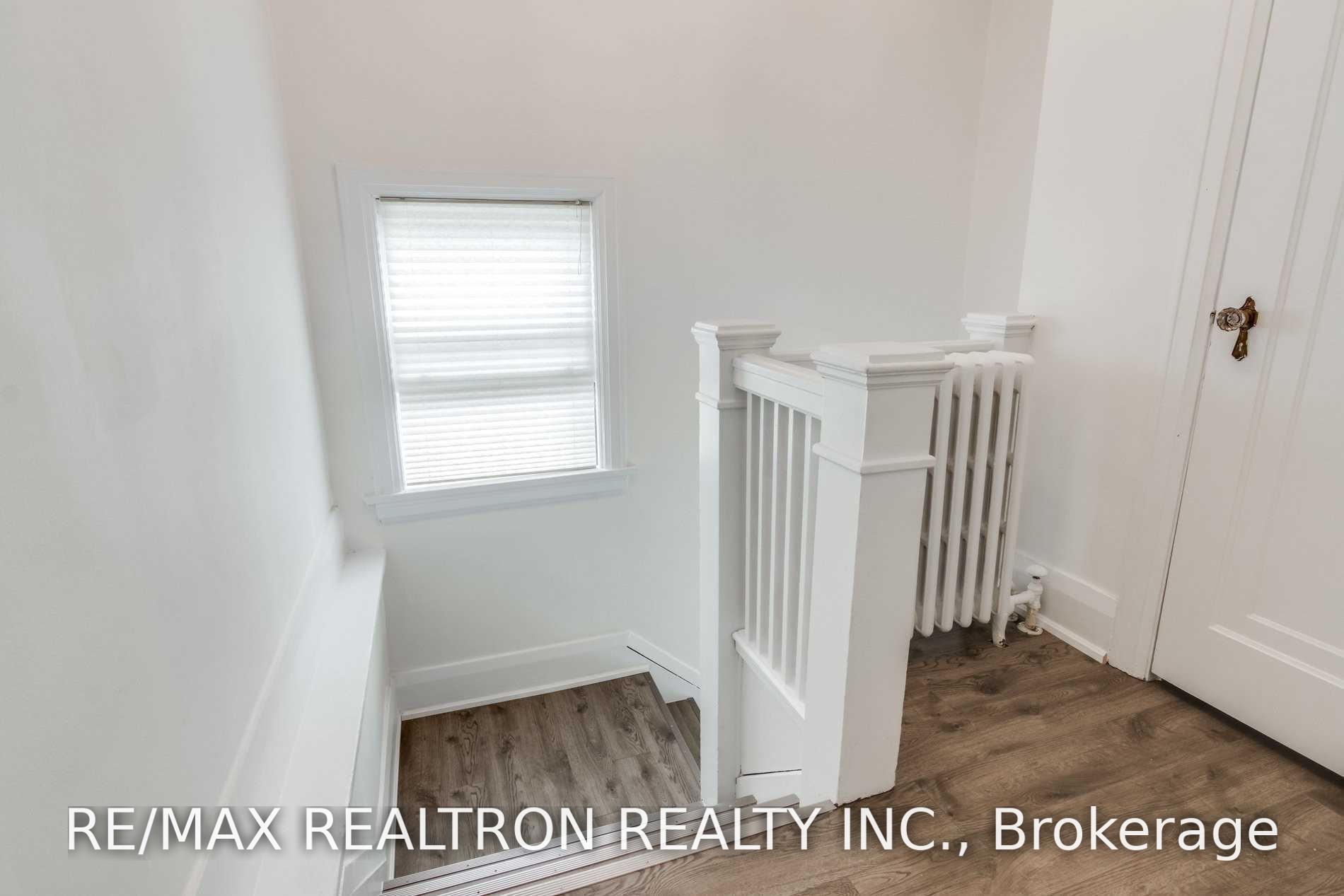 Photo 5 of Unit Upper, 4 Hillholm Road, Toronto, Forest Hill South — HOMEH
