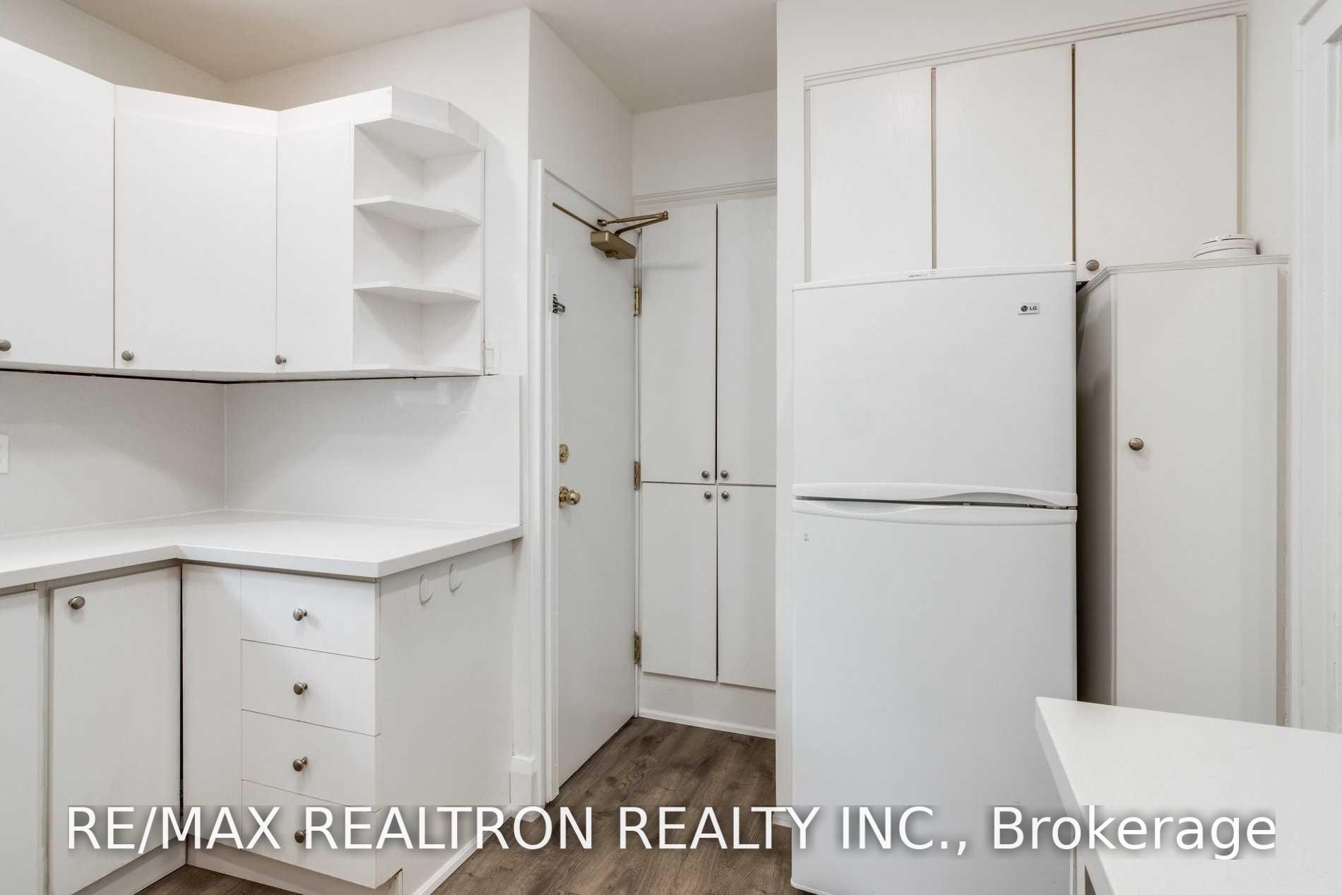 Photo 17 of Unit Upper, 4 Hillholm Road, Toronto, Forest Hill South — HOMEH