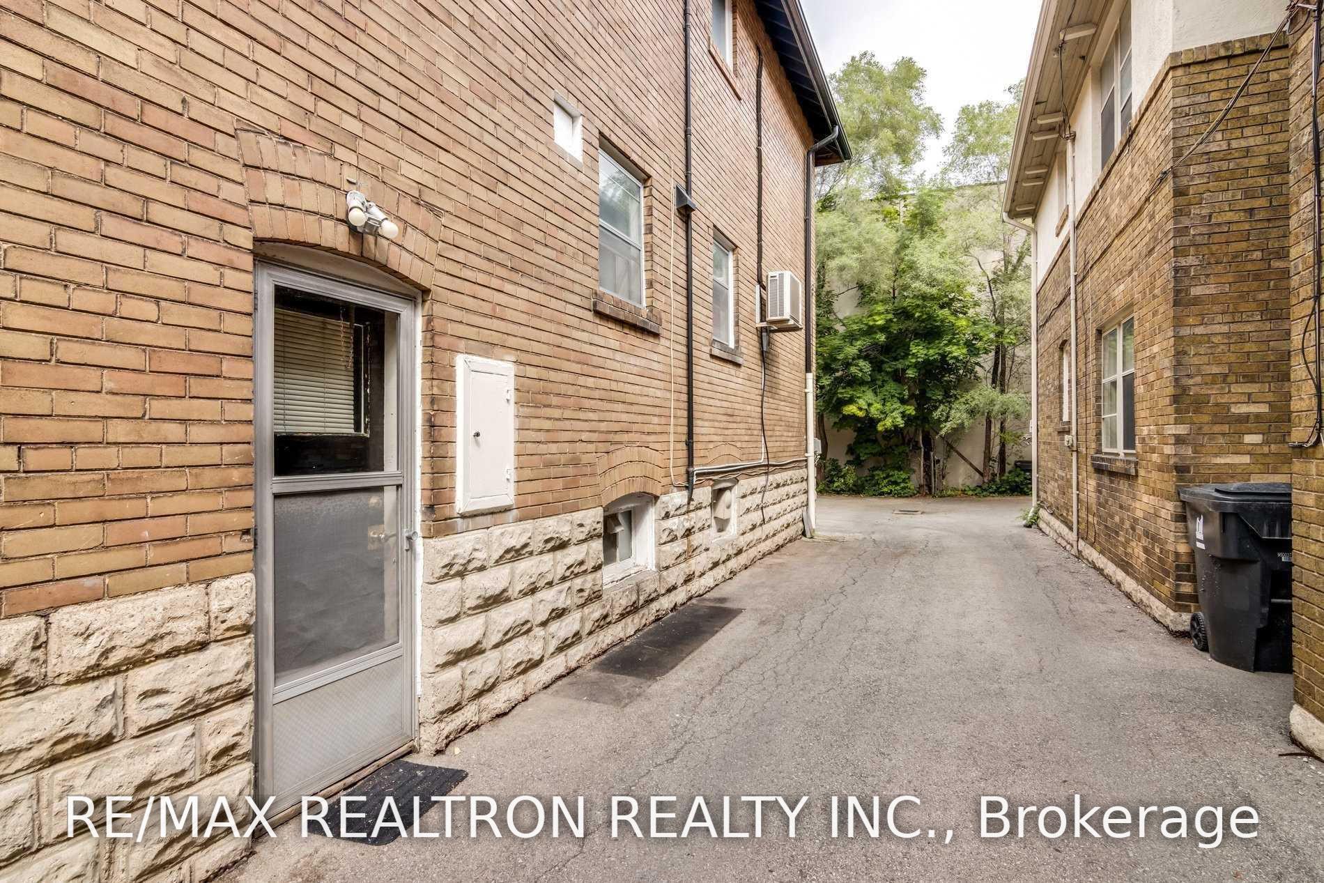 Photo 34 of Unit Upper, 4 Hillholm Road, Toronto, Forest Hill South — HOMEH