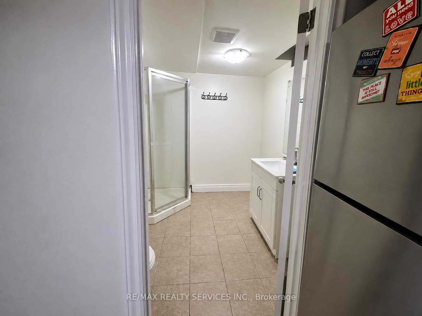 Photo 3 of 50 Banting Crescent, Brampton, Fletcher's West — HOMEH