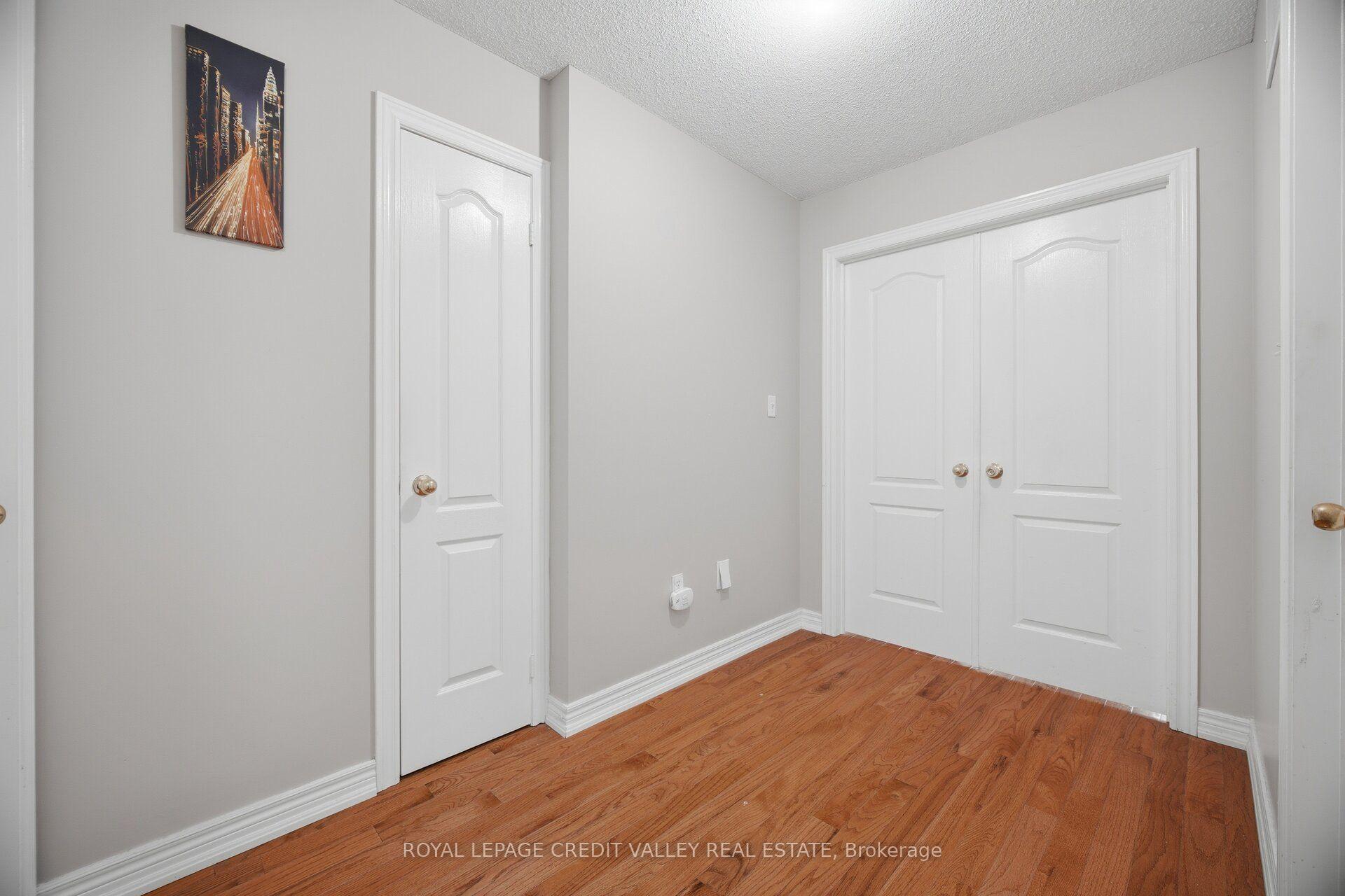 Photo 21 of 7443 Russian Olive Close, Mississauga, Lisgar — HOMEH