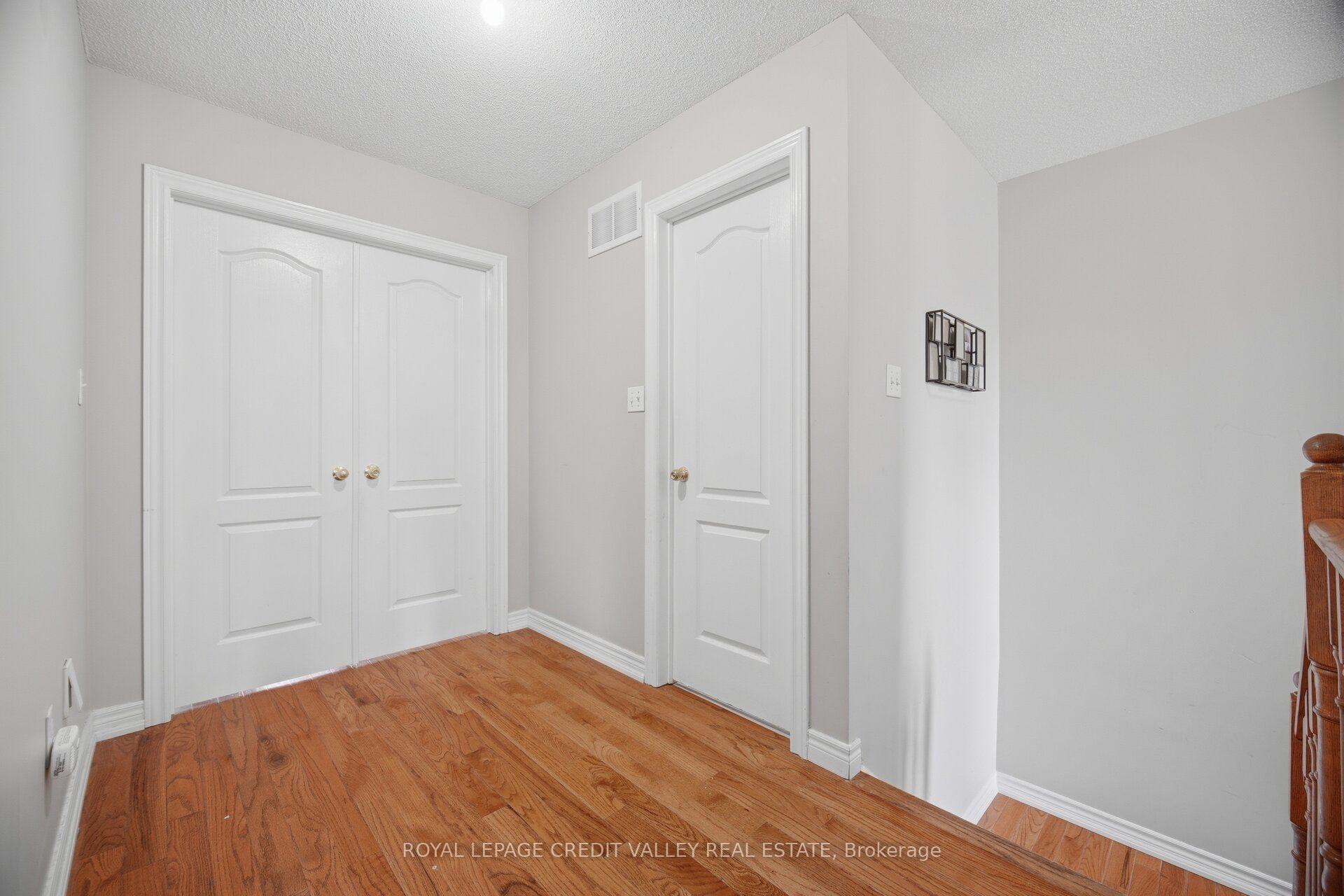 Photo 22 of 7443 Russian Olive Close, Mississauga, Lisgar — HOMEH