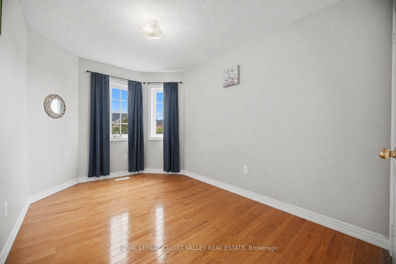 Photo 30 of 7443 Russian Olive Close, Mississauga, Lisgar — HOMEH