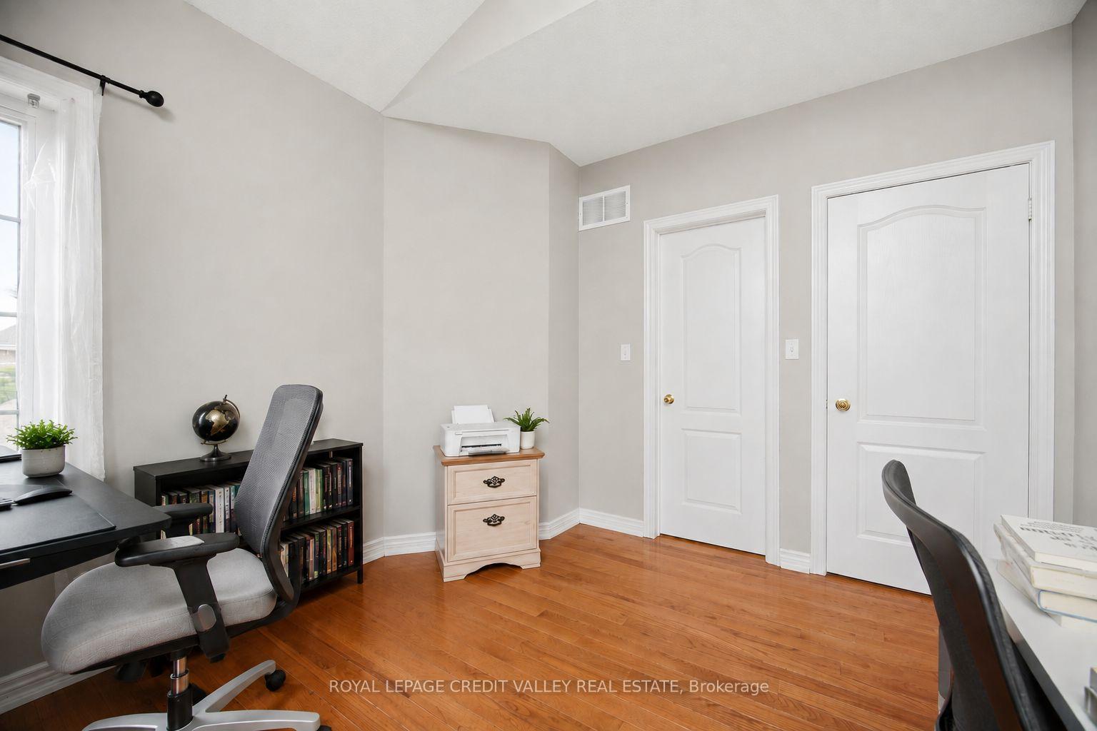 Photo 33 of 7443 Russian Olive Close, Mississauga, Lisgar — HOMEH
