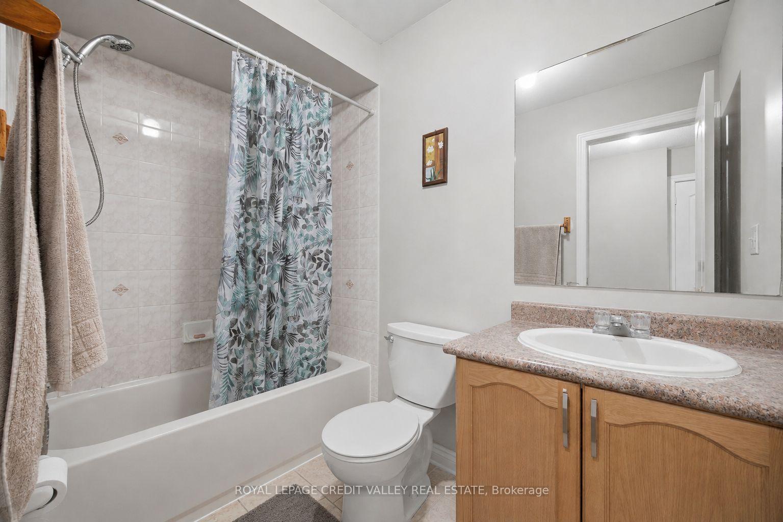 Photo 34 of 7443 Russian Olive Close, Mississauga, Lisgar — HOMEH