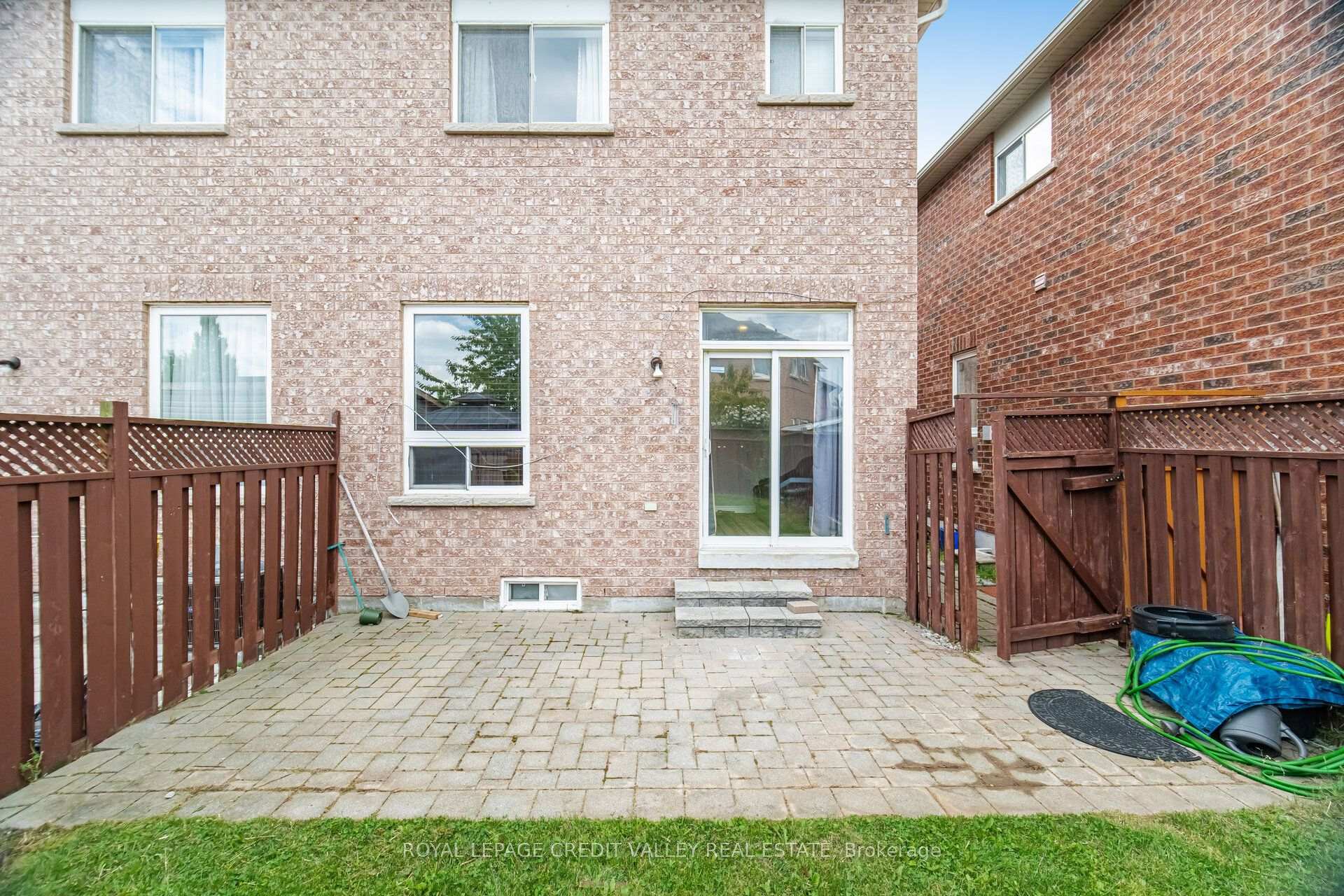 Photo 47 of 7443 Russian Olive Close, Mississauga, Lisgar — HOMEH