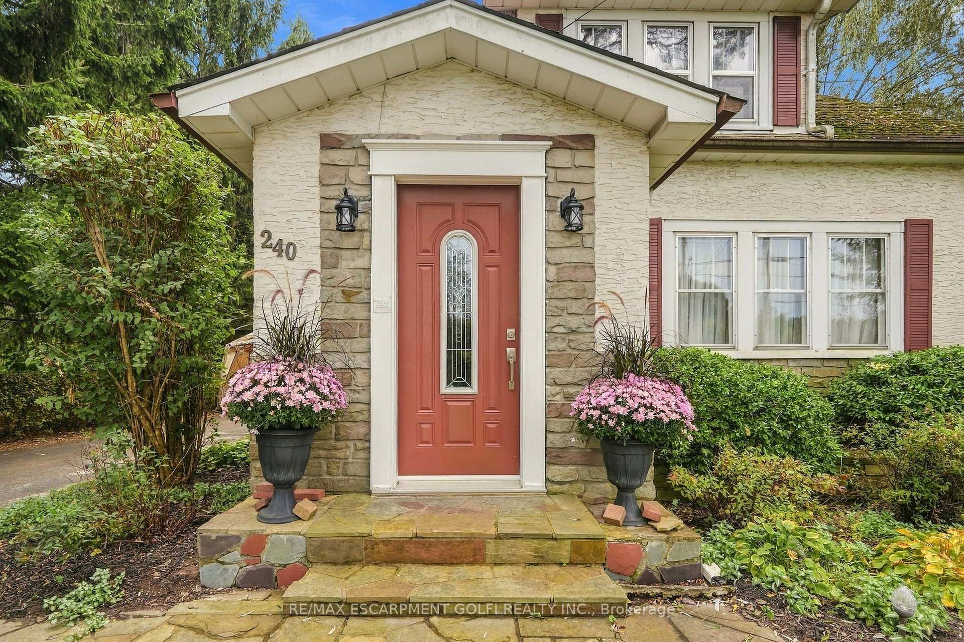 Photo 4 of 240 Canboro Road, Pelham, Fonthill — HOMEH