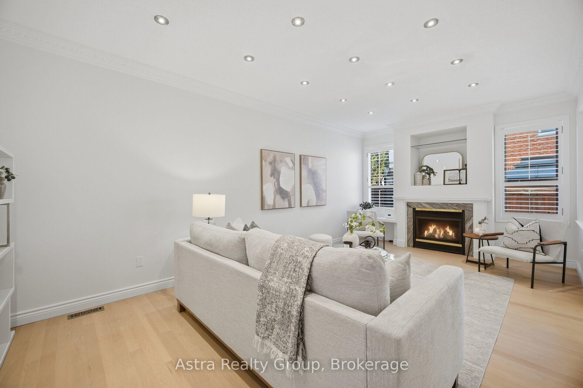 Photo 8 of 14 Daiseyfield Crescent, Vaughan, Vellore Village — HOMEH
