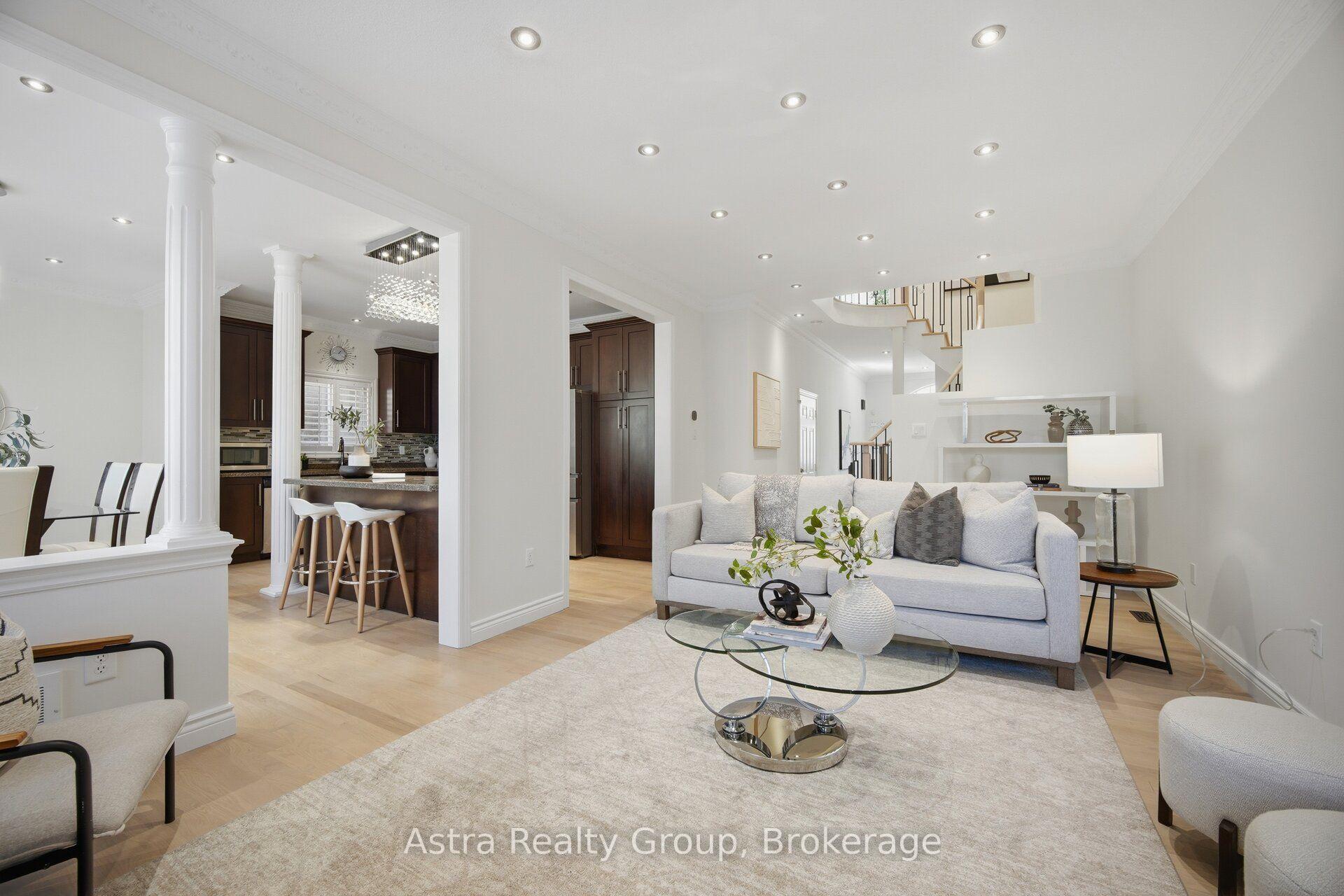Photo 10 of 14 Daiseyfield Crescent, Vaughan, Vellore Village — HOMEH