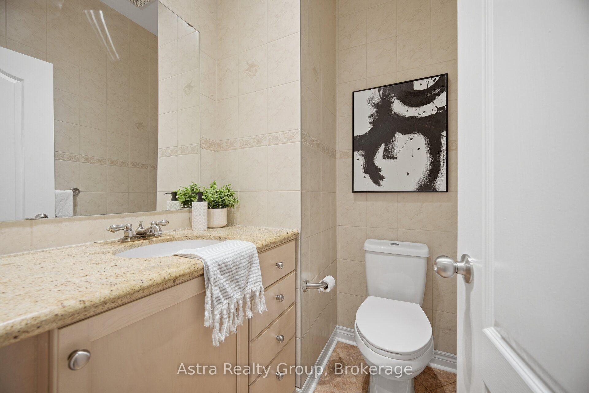 Photo 18 of 14 Daiseyfield Crescent, Vaughan, Vellore Village — HOMEH