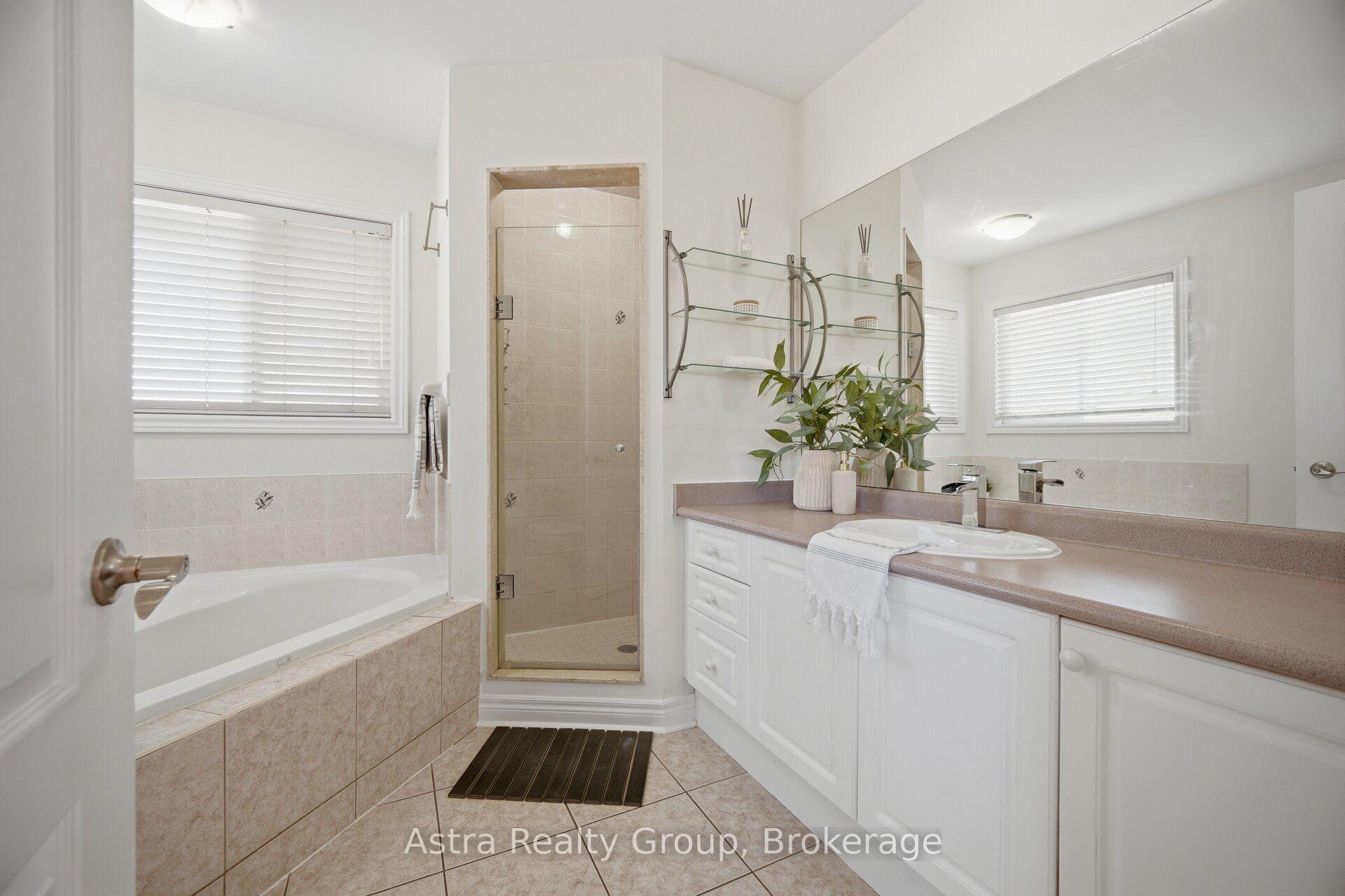Photo 22 of 14 Daiseyfield Crescent, Vaughan, Vellore Village — HOMEH