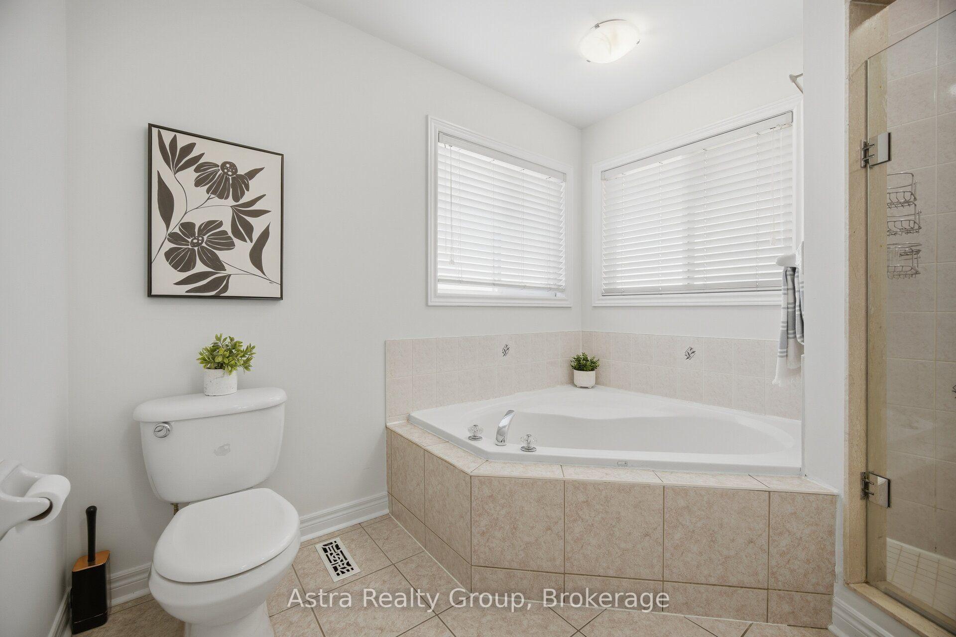 Photo 23 of 14 Daiseyfield Crescent, Vaughan, Vellore Village — HOMEH