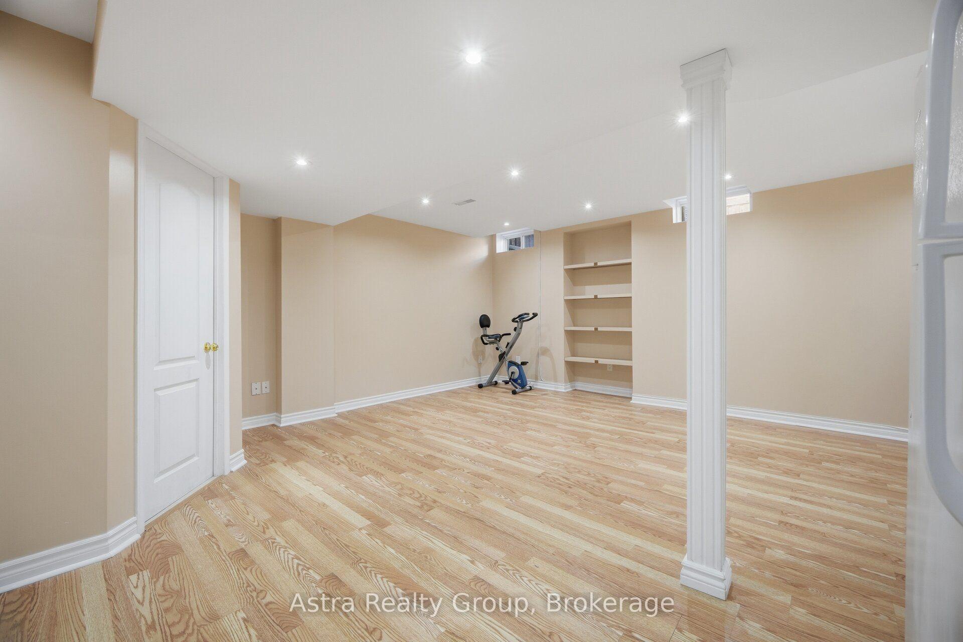 Photo 35 of 14 Daiseyfield Crescent, Vaughan, Vellore Village — HOMEH