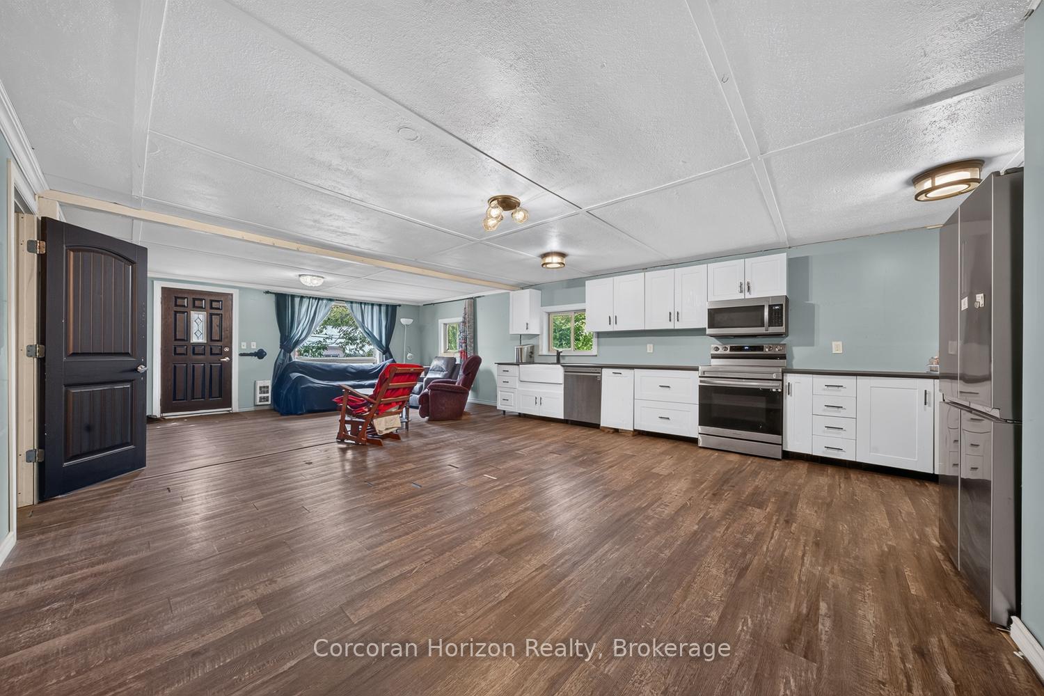Photo 14 of 20 Parry Sound Road, Parry Sound — HOMEH