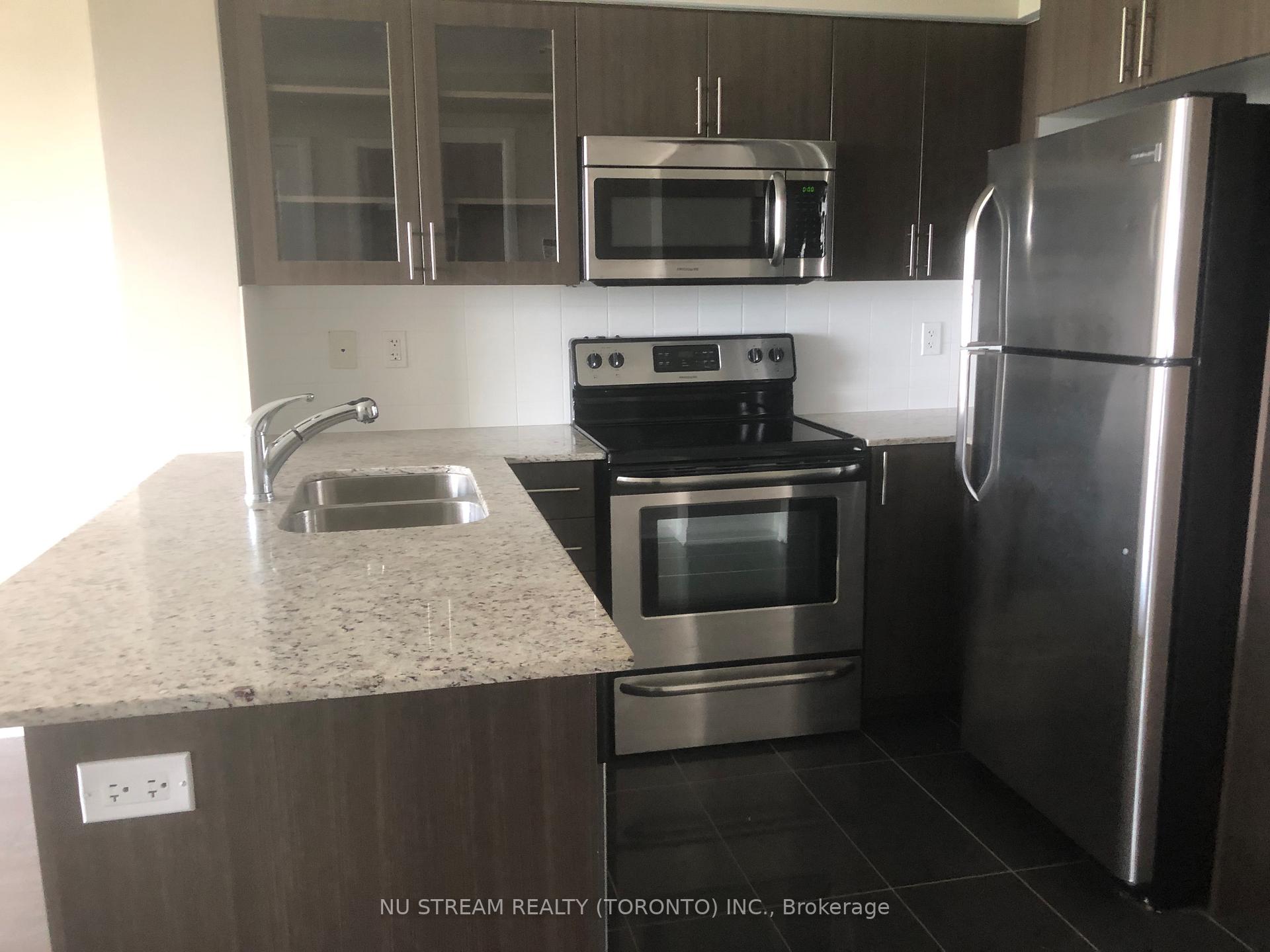Photo 2 of Unit 921, 75 Norman Bethune Avenue, Richmond Hill, Beaver Creek Business Park — HOMEH
