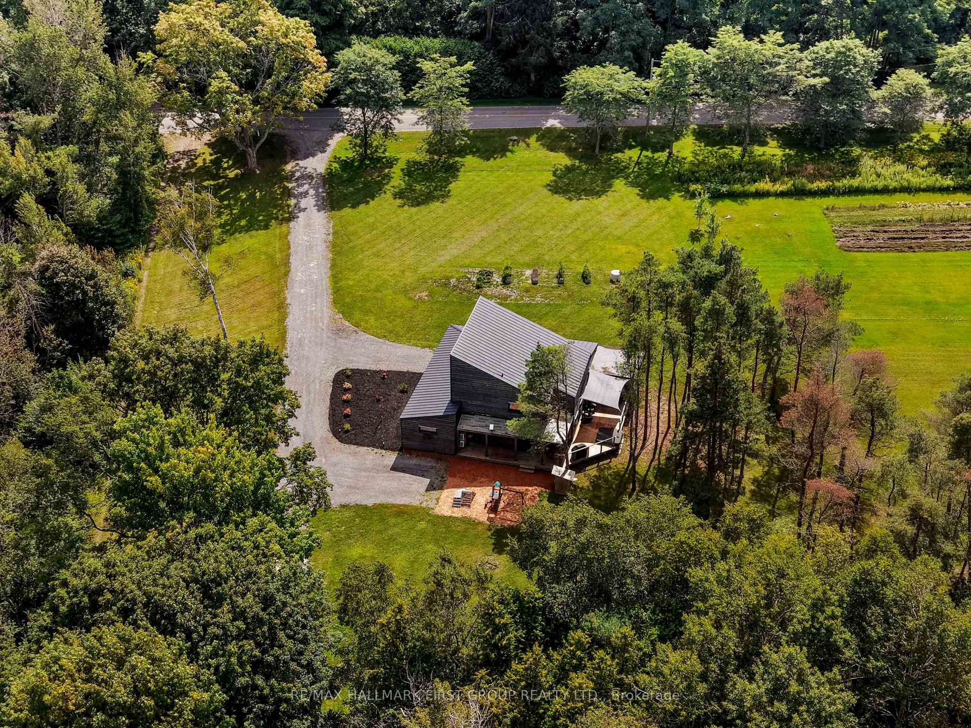 Photo of 230 Lakeport Road