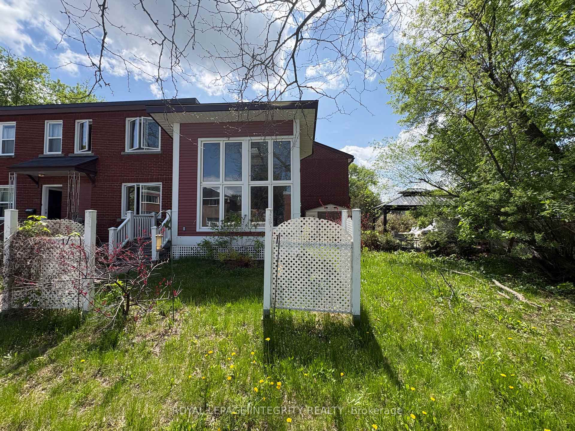Photo 2 of 1222 Dorchester Avenue, Ottawa, Carlington — HOMEH
