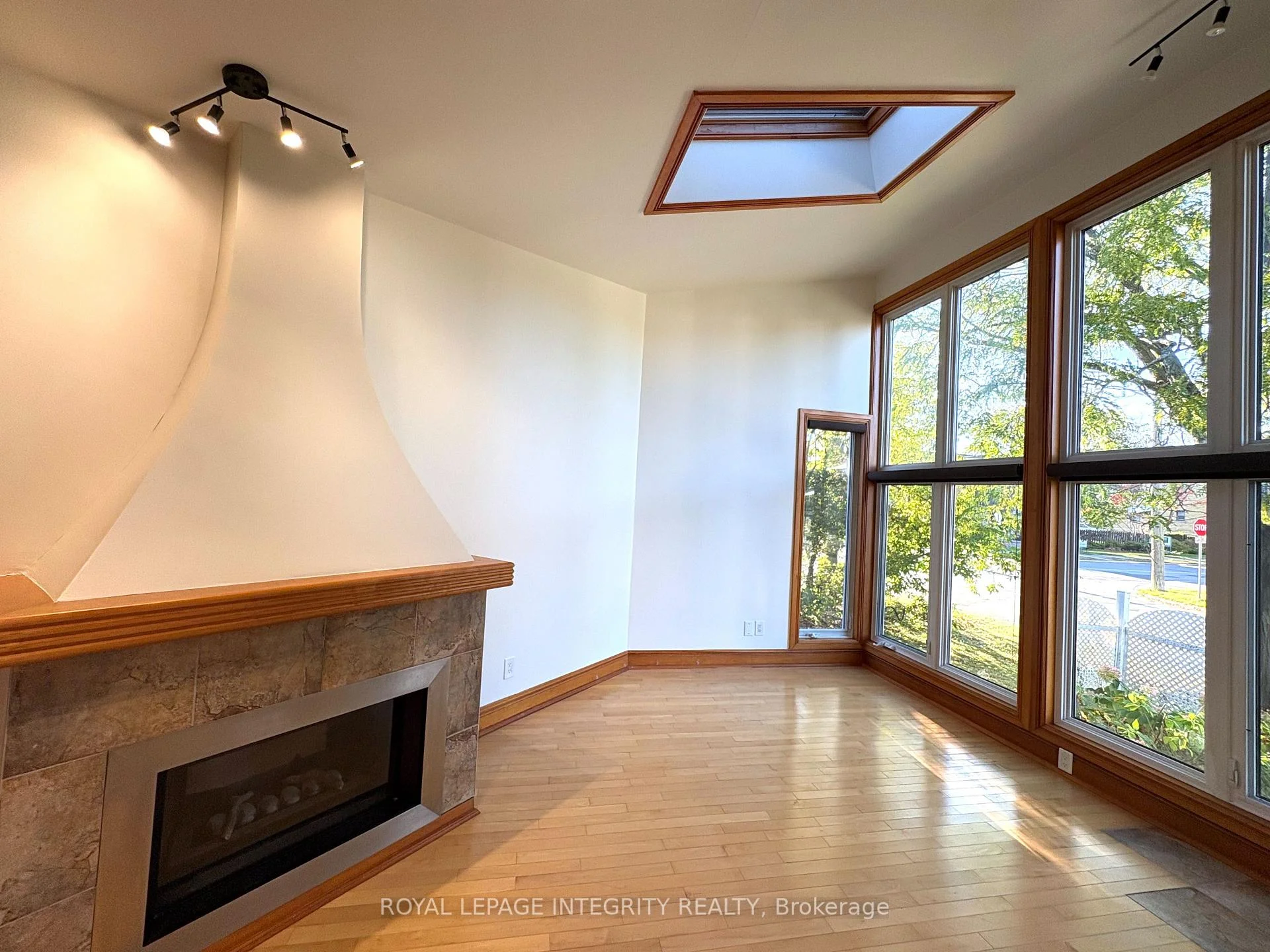 Photo 49 of 1222 Dorchester Avenue, Ottawa, Carlington — HOMEH