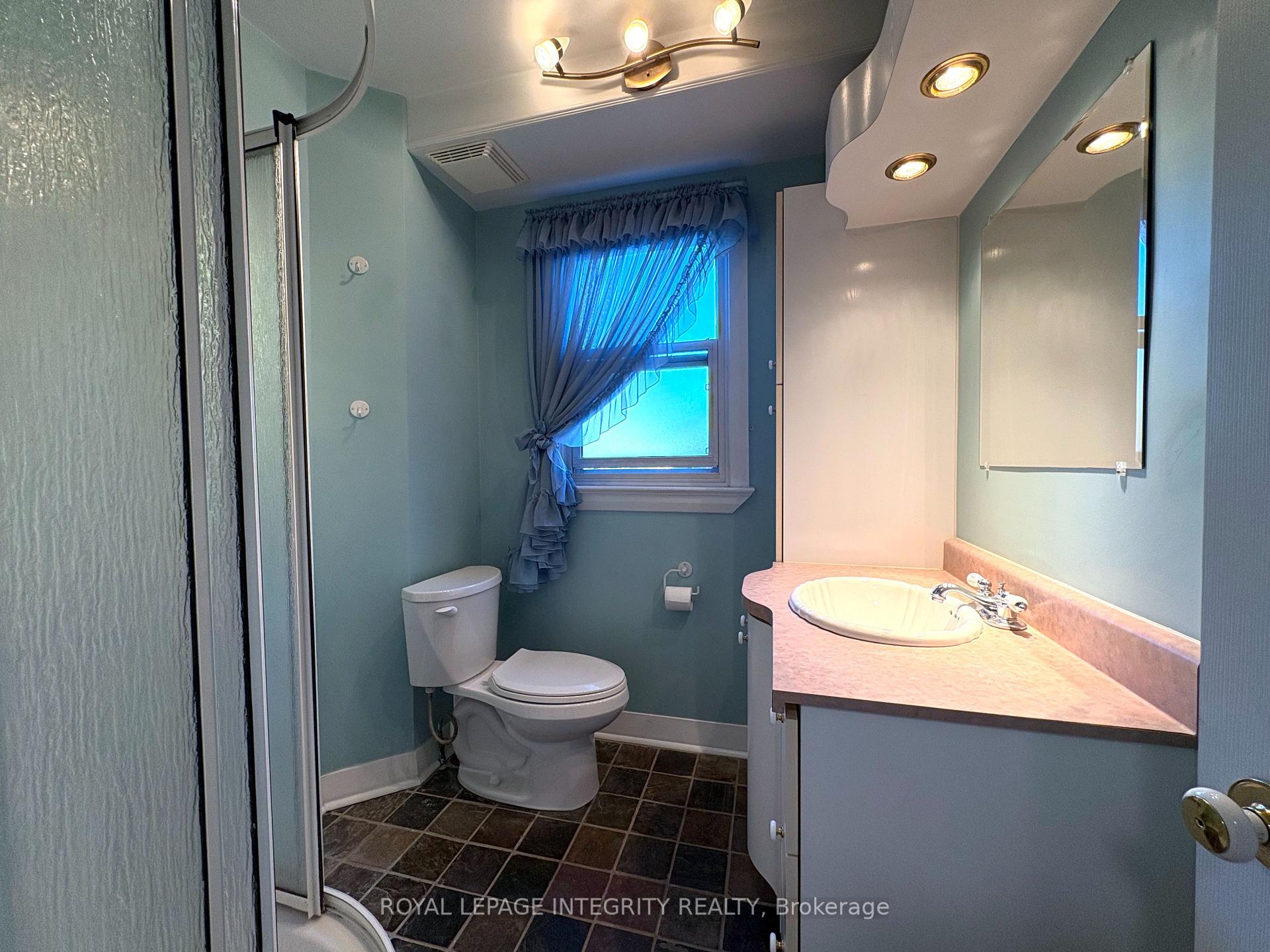 Photo 36 of 1222 Dorchester Avenue, Ottawa, Carlington — HOMEH