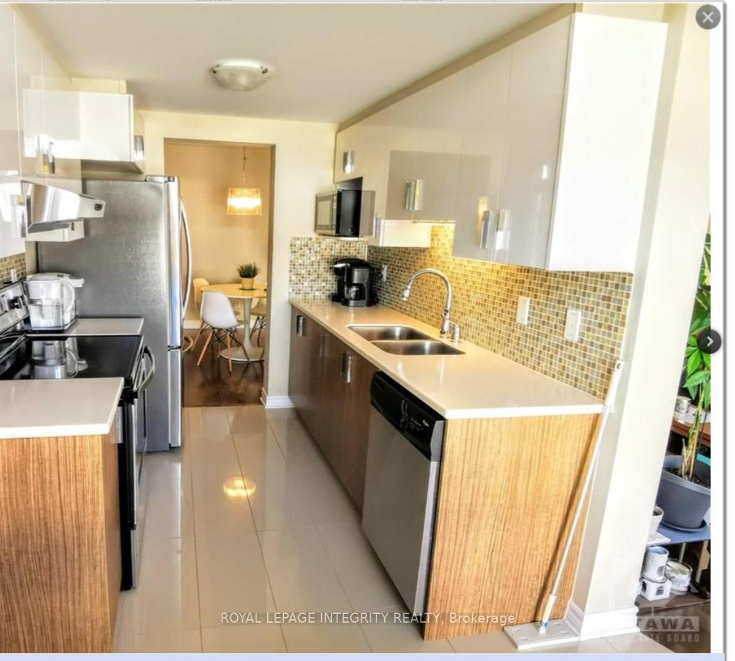 Photo 5 of 348 Tourmaline Crescent, Ottawa, Barrhaven - Strandherd — HOMEH